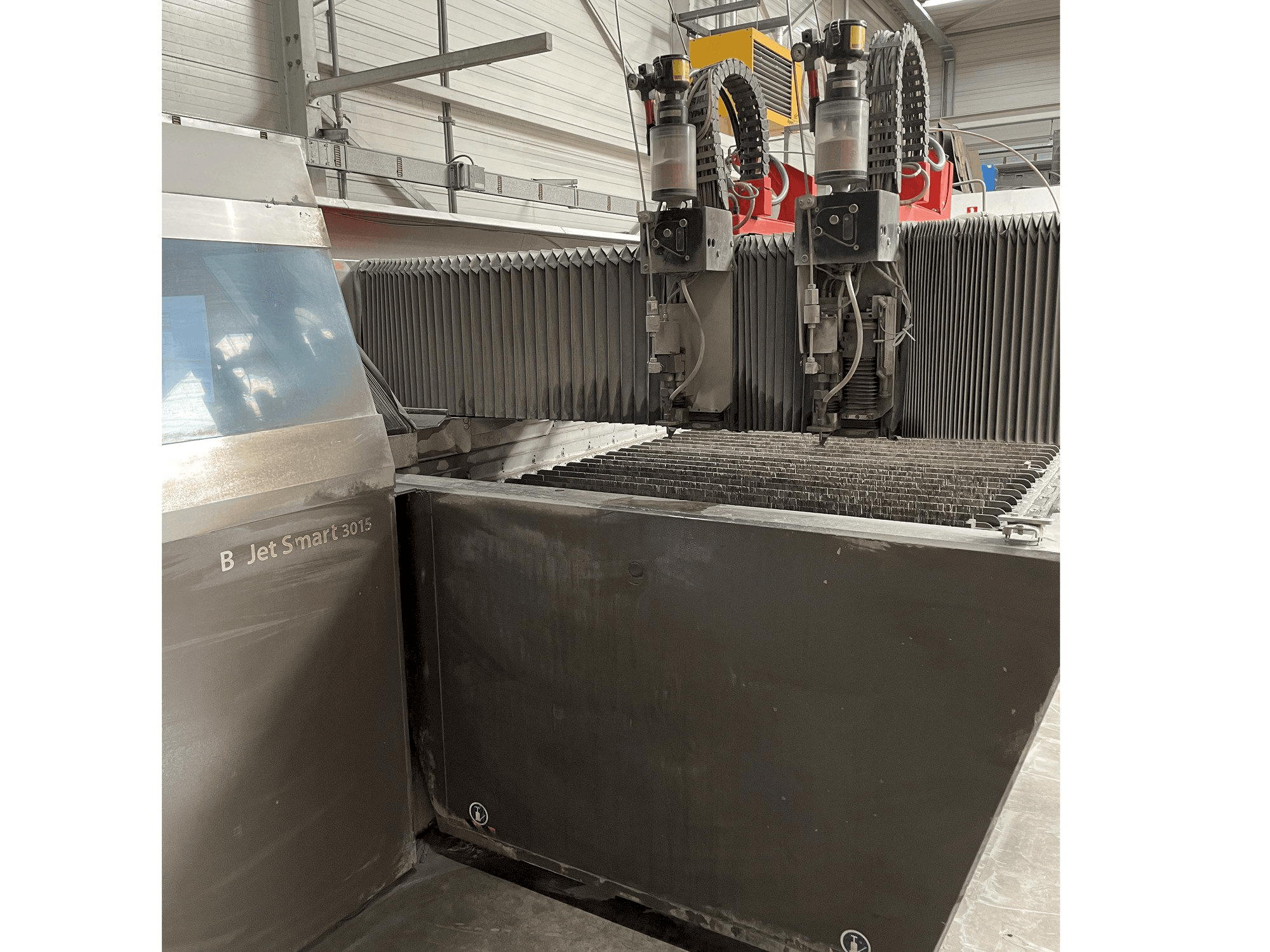 Bystronic ByJet Smart 3015 Mašinos vaizdas iš priekio