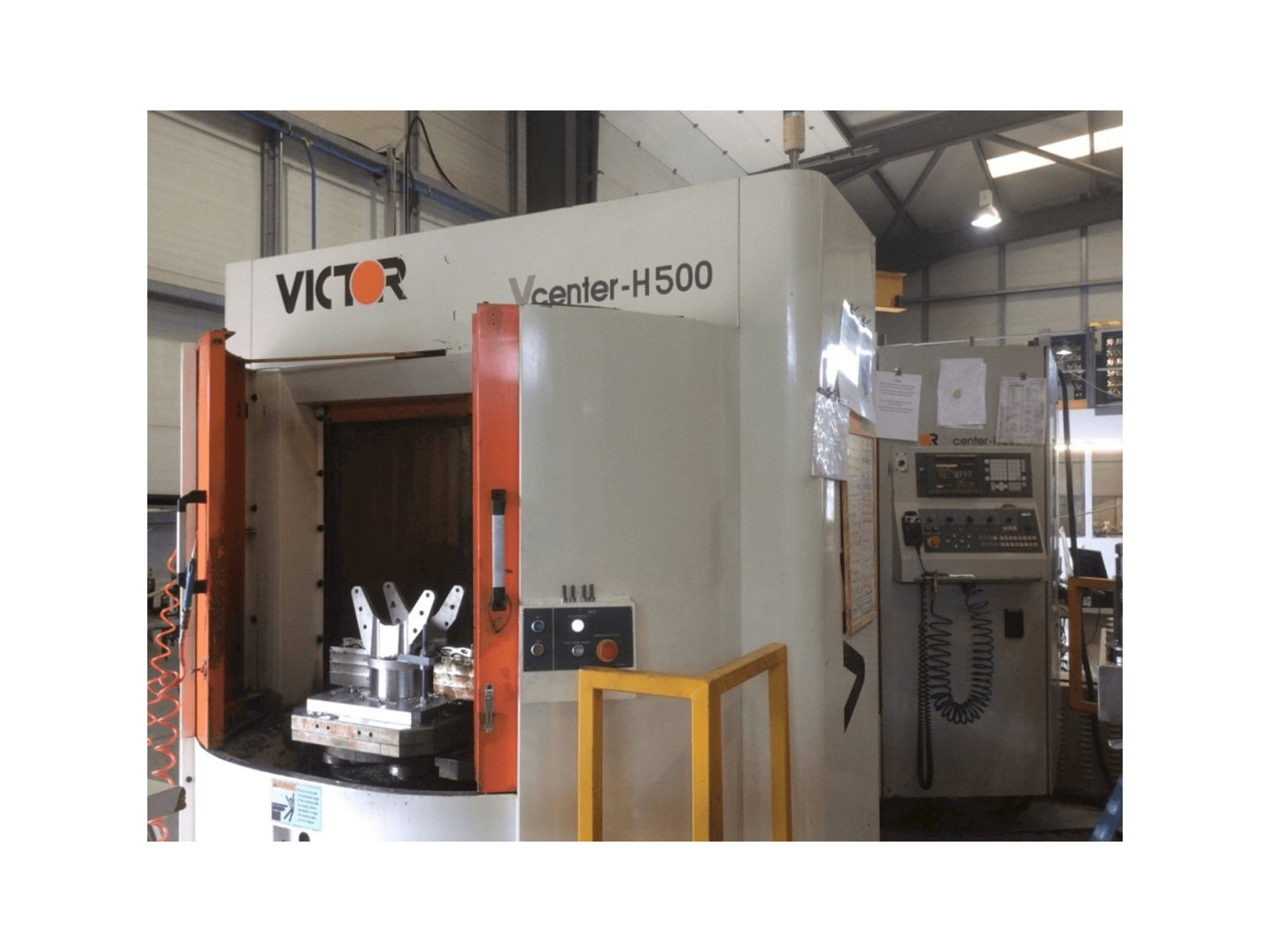 Victor H 500 Mašinos vaizdas iš priekio