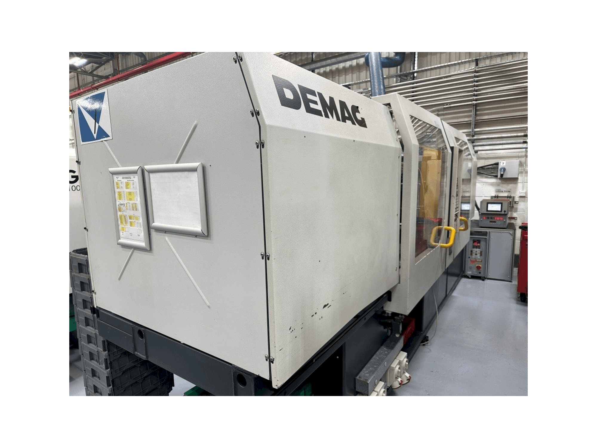 DEMAG Ergotech System 1100-200 Mašinos vaizdas iš kairės pusės