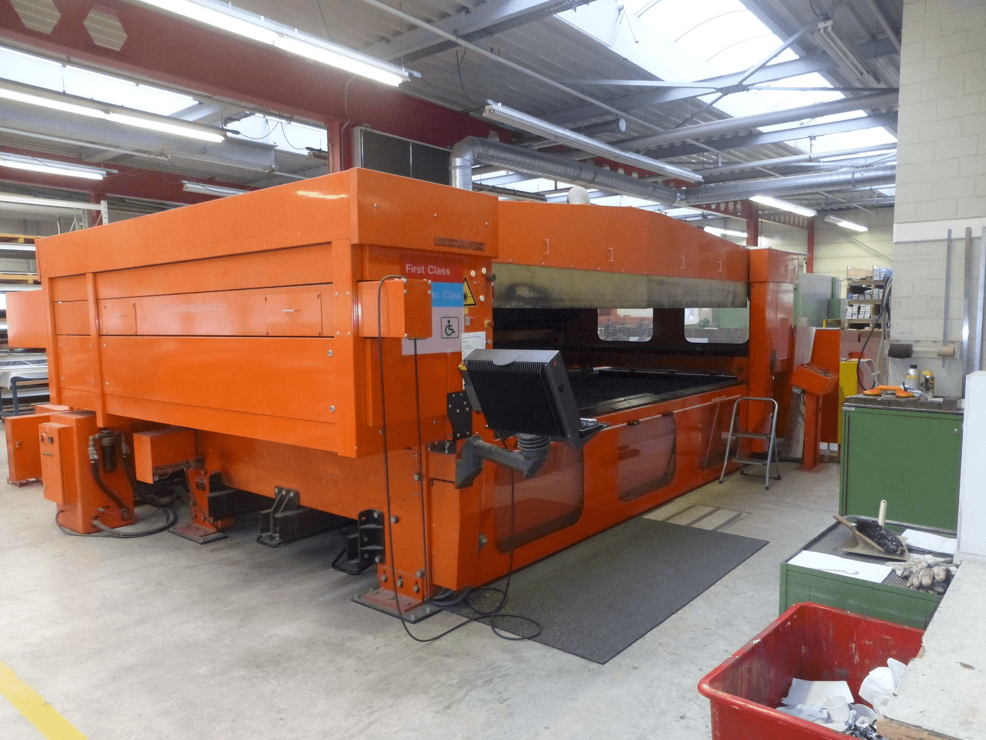 Bystronic BYSTAR 4020 Mašinos vaizdas iš priekio