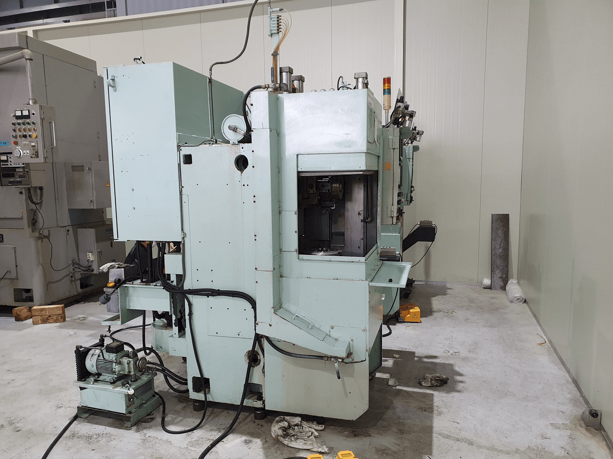 KANZAKI MV5T Mašinos vaizdas iš priekio