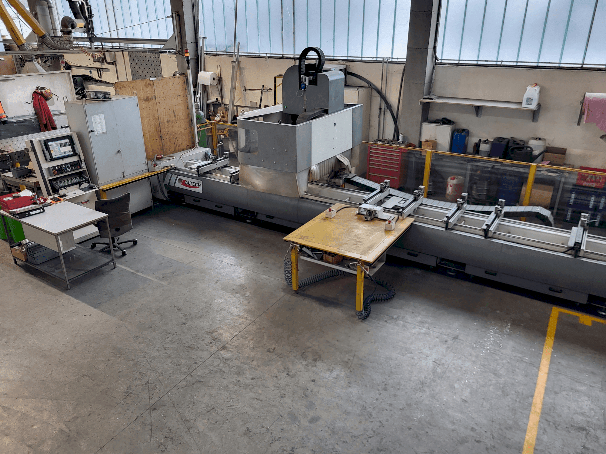 ALTECH Tango Mašinos vaizdas iš priekio