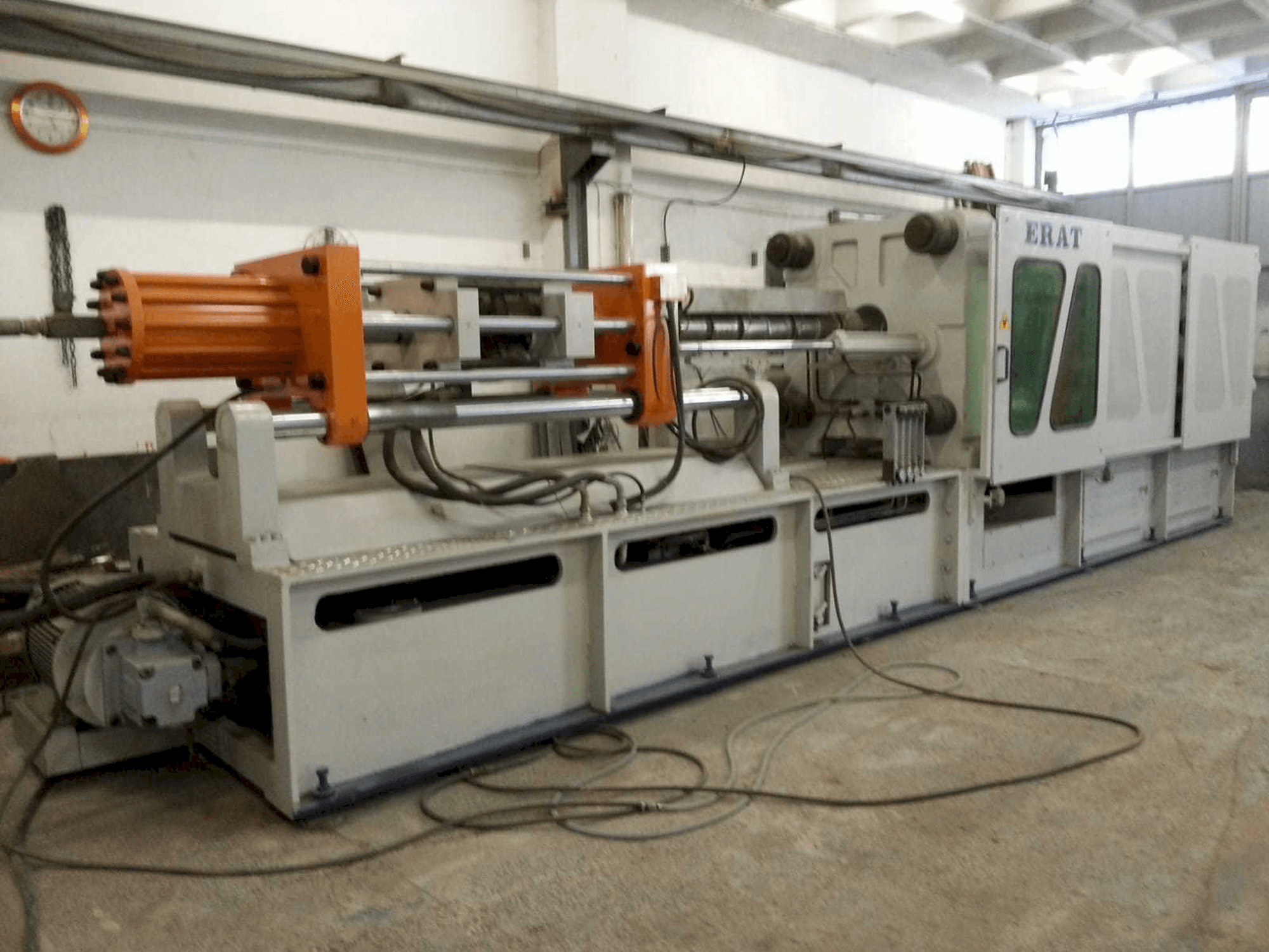 ERAT 3000/775 Mašinos vaizdas iš priekio