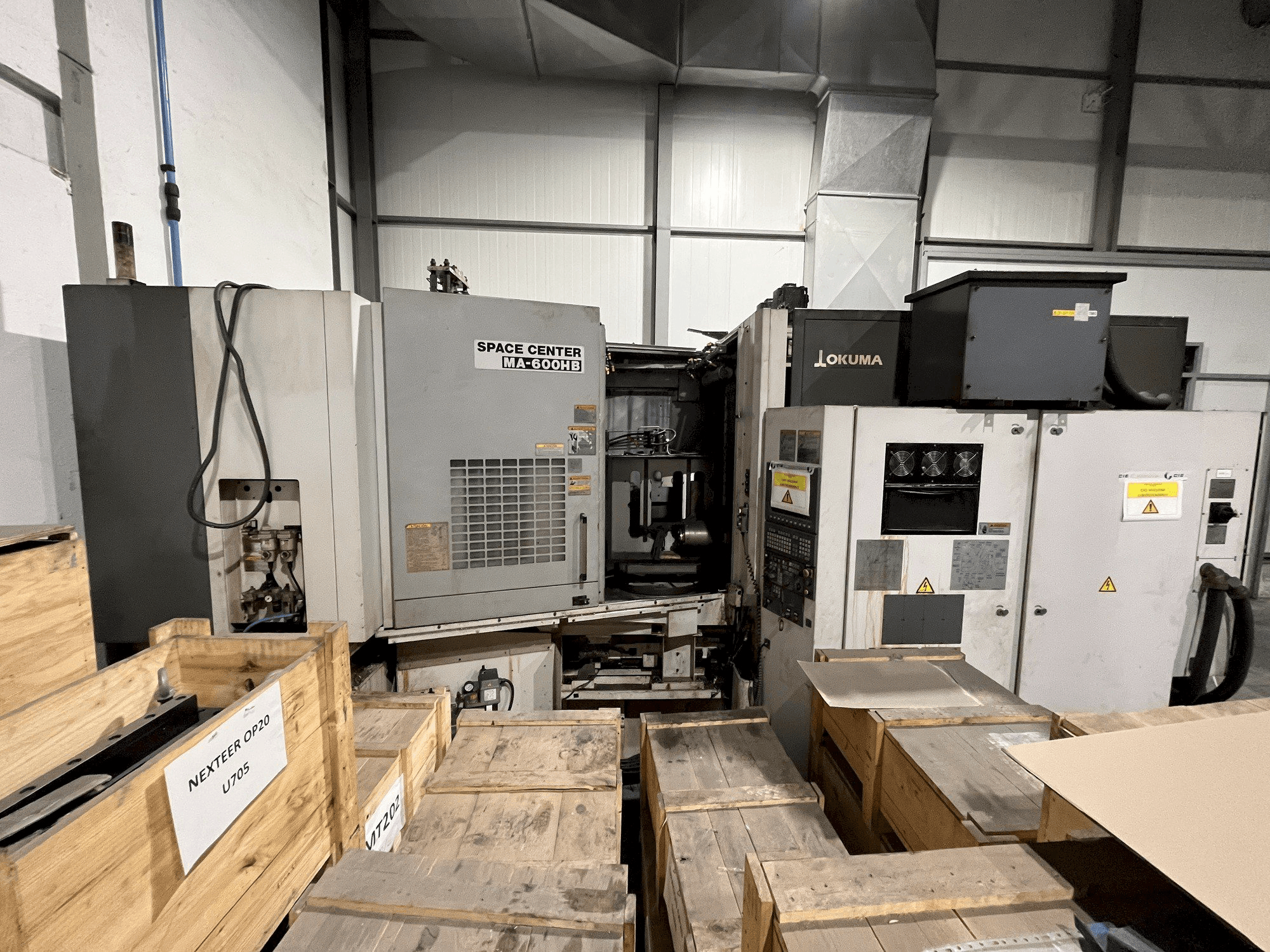 Okuma MA-600HB Mašinos vaizdas iš priekio