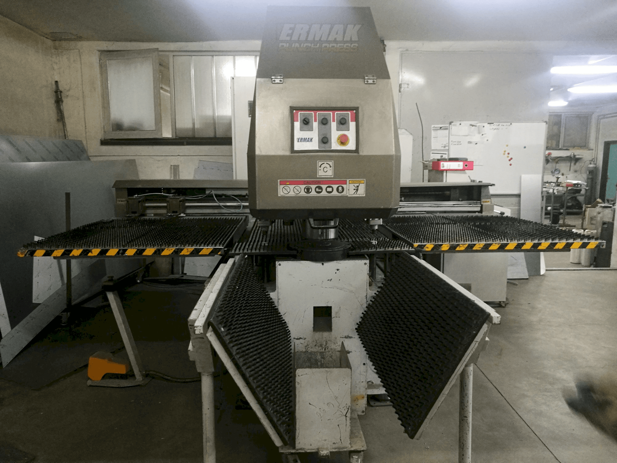 ERMAKSAN RPP 127-30 Mašinos vaizdas iš priekio