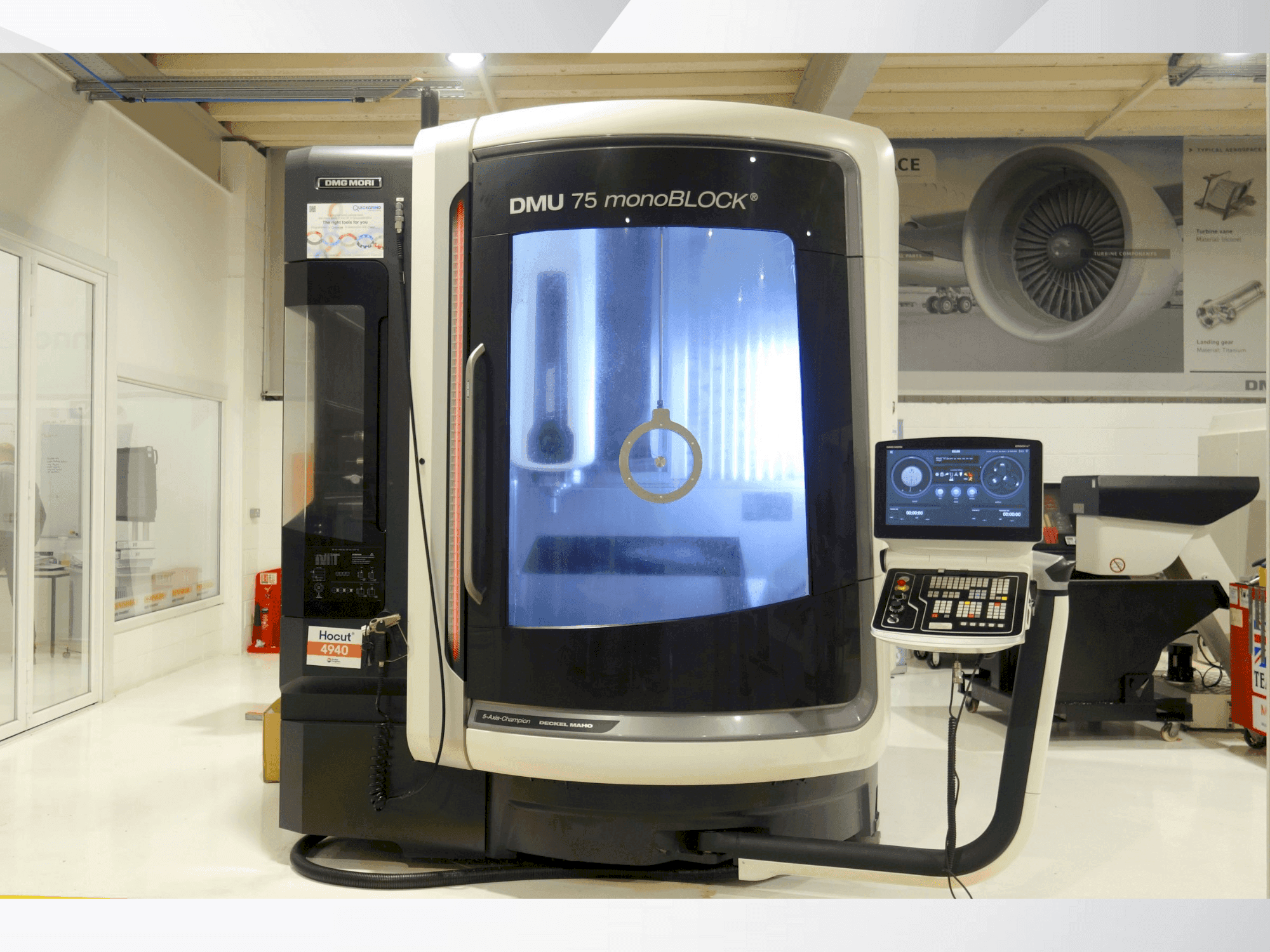DMG MORI DMU 75 Monoblock Mašinos vaizdas iš priekio