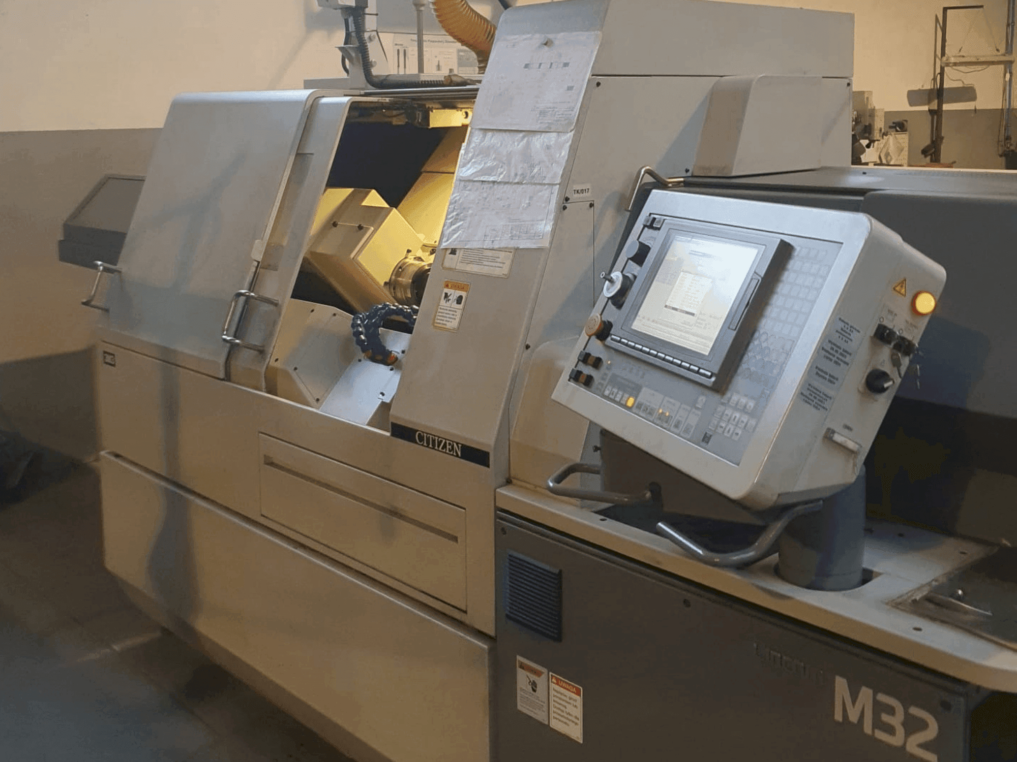 Citizen M32 Mašinos vaizdas iš priekio