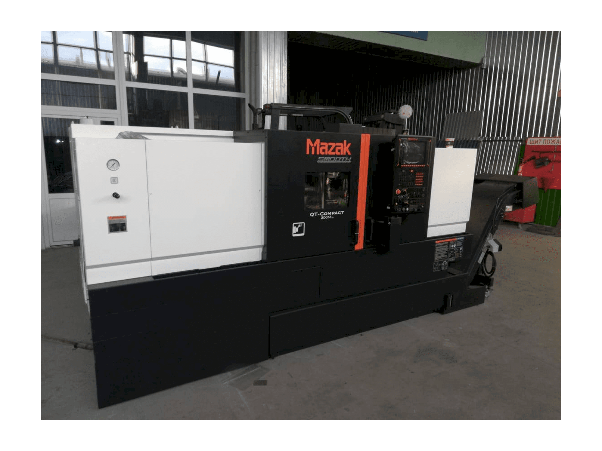 Mazak QT- COMPACT 200ML Mašinos vaizdas iš priekio