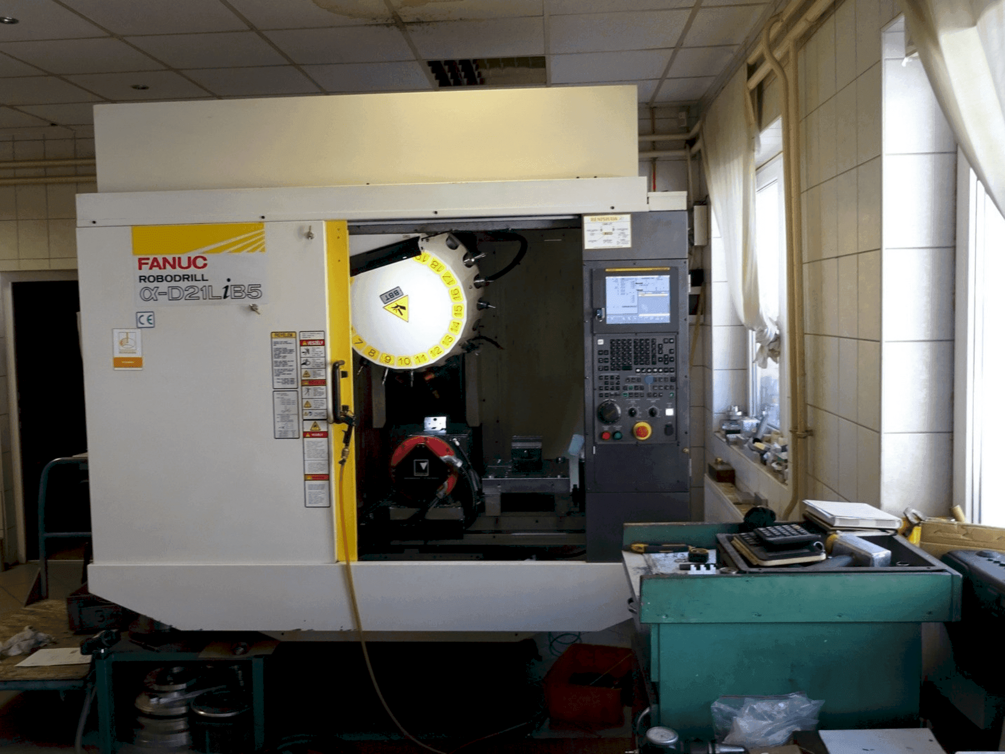 FANUC Alfa D21LiB5 Mašinos vaizdas iš priekio