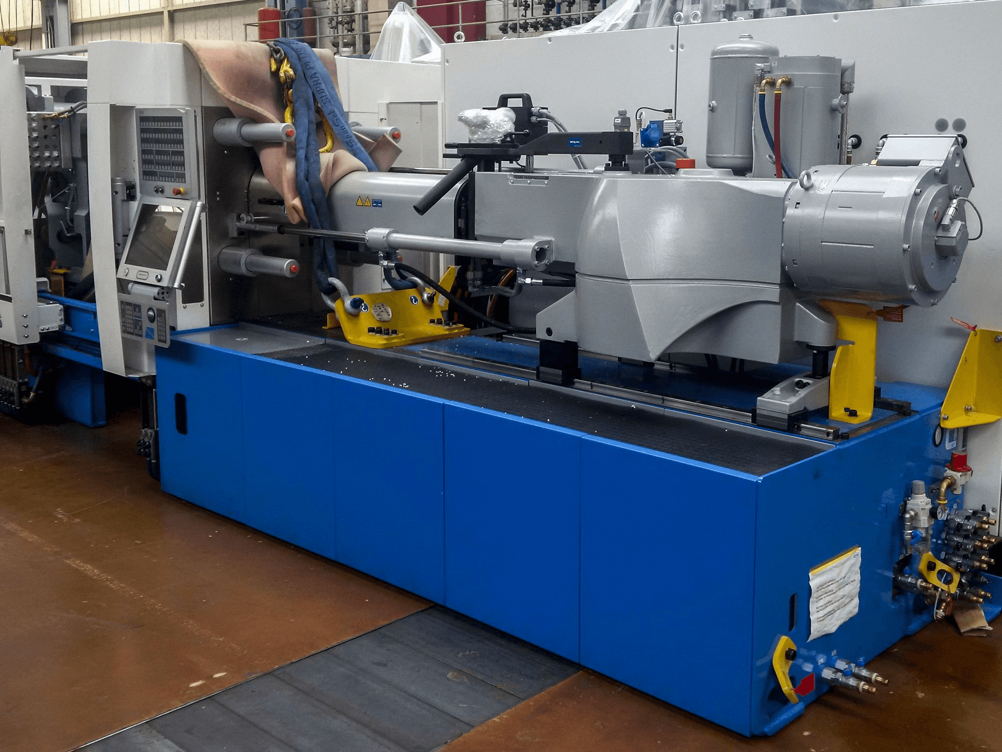 Netstal ELION 1200-510 Mašinos kairės pusės vaizdas