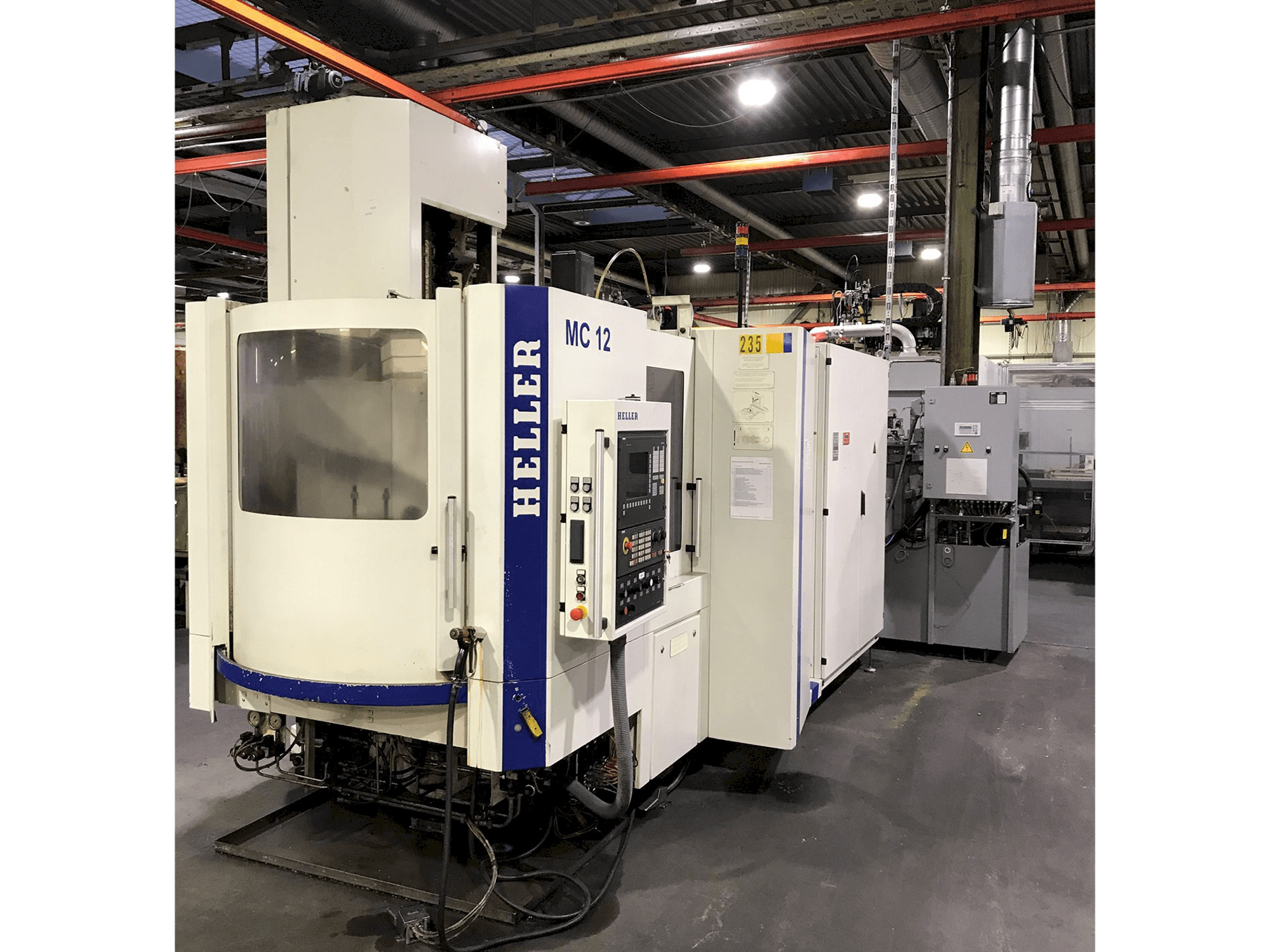 HELLER MC 12 Mašinos vaizdas iš priekio