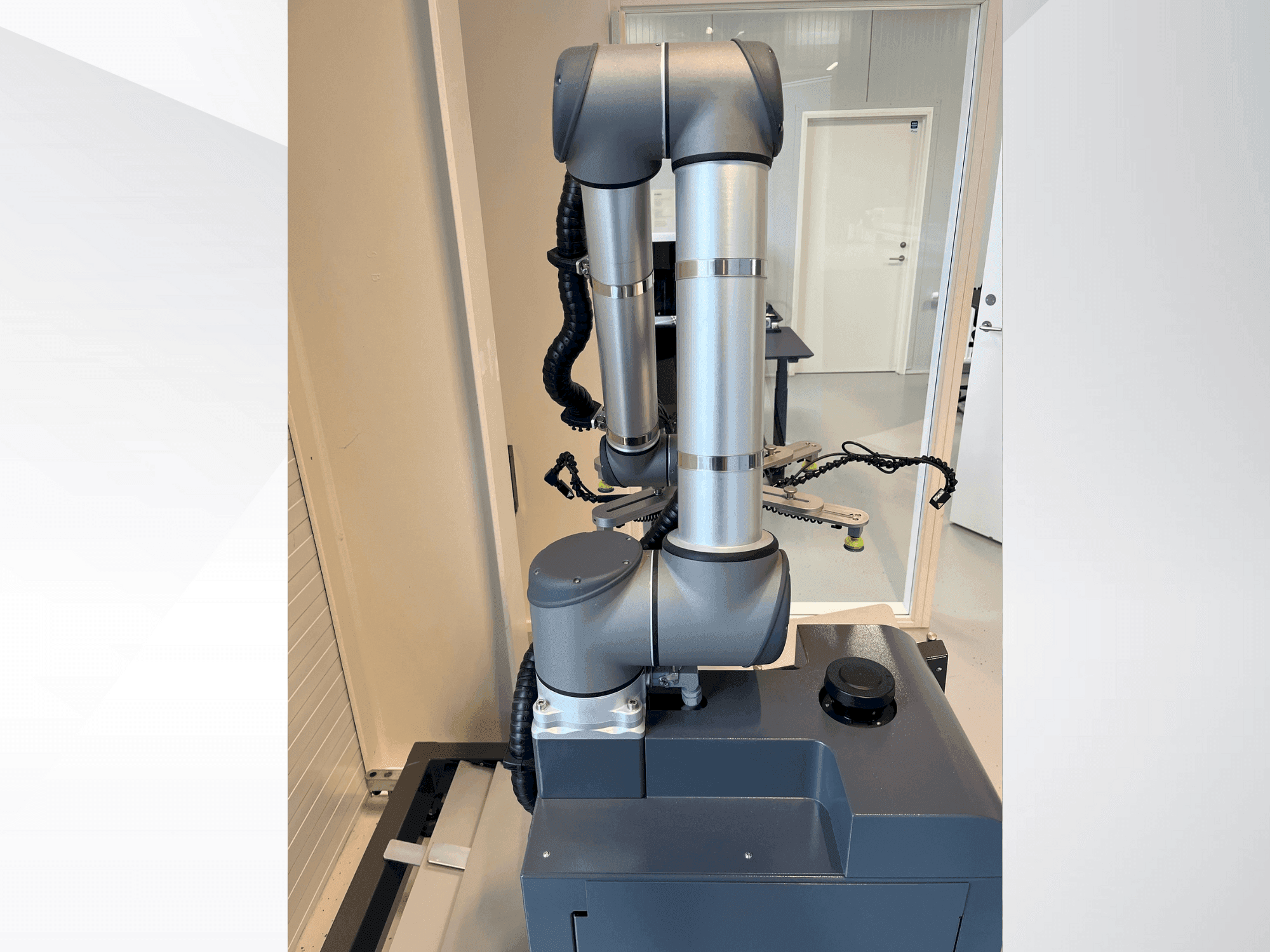 Universal Robots UR10 Mašinos vaizdas iš priekio