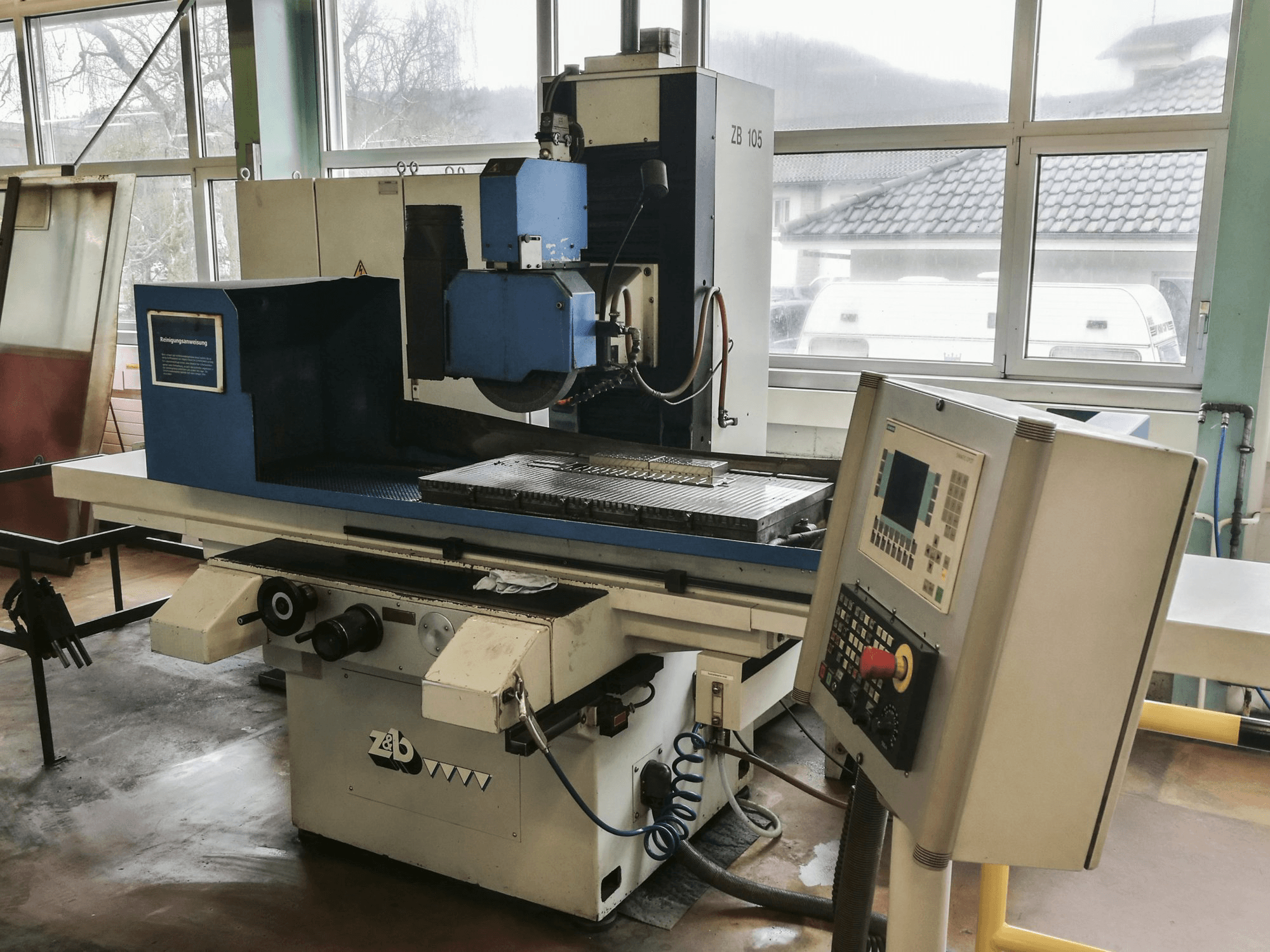 ZIERSCH & BALTRUSCH NC-SUPERPLUS ZB 105 Mašinos vaizdas iš priekio