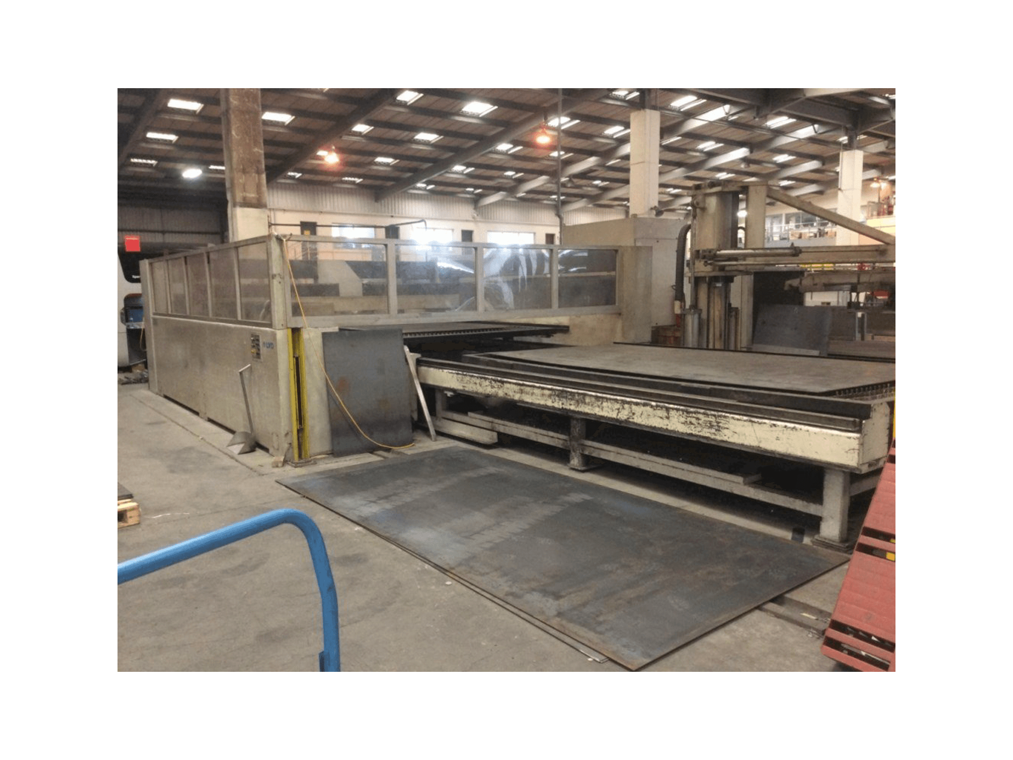 LVD Implus 4030 Mašinos vaizdas iš priekio