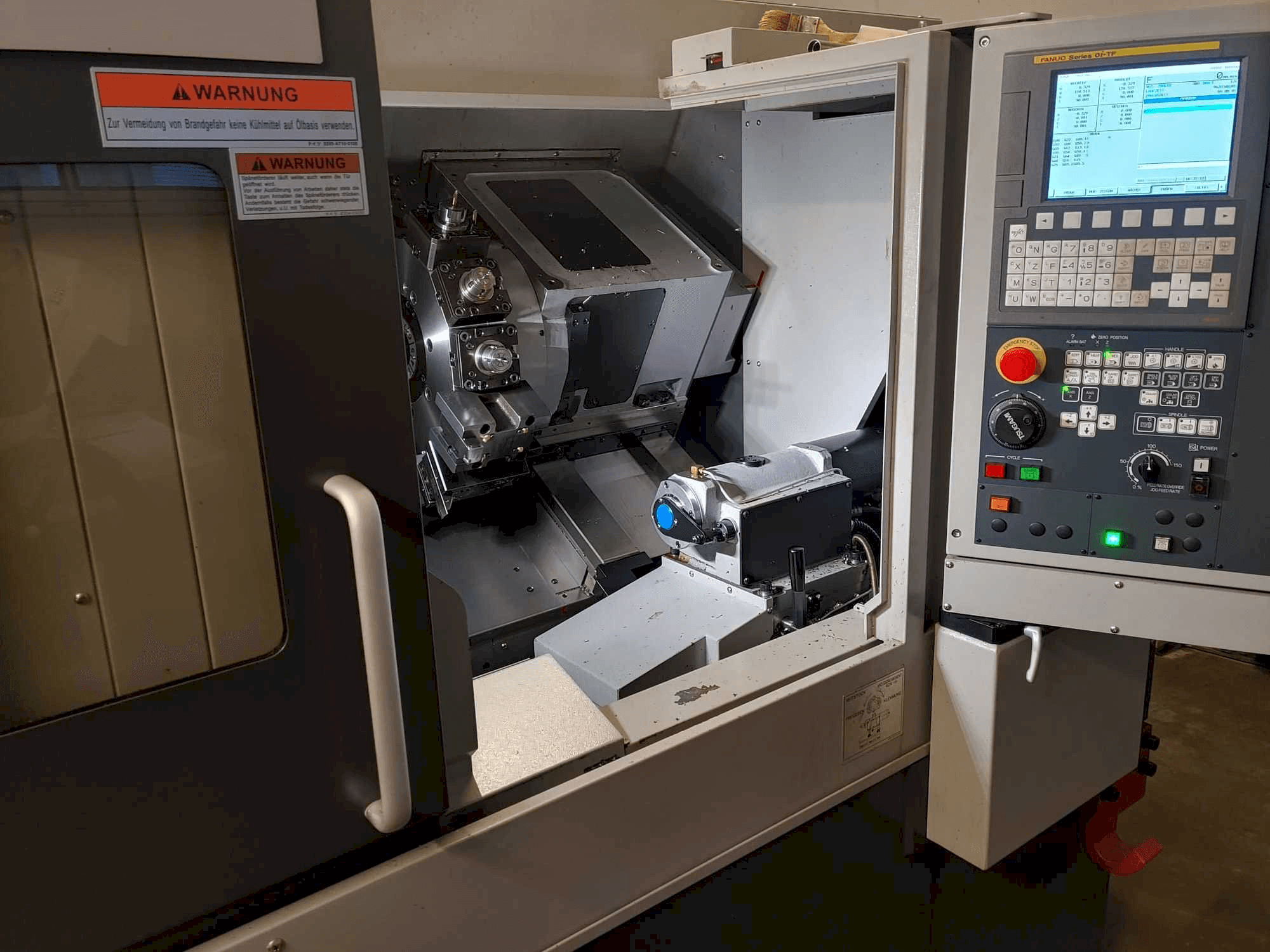 TSUGAMI M08DE Mašinos vaizdas iš priekio