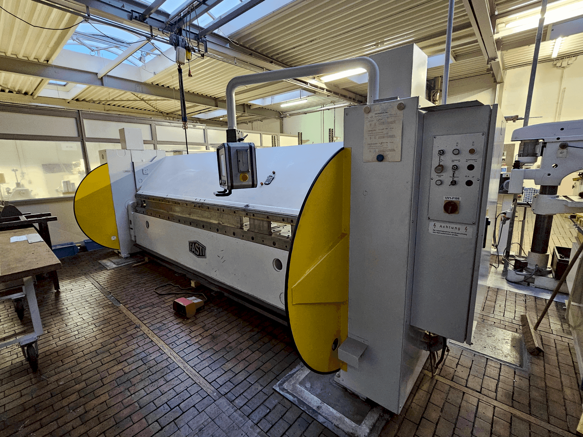 SCHRODER-FASTI 215-40-4 Mašinos vaizdas iš priekio