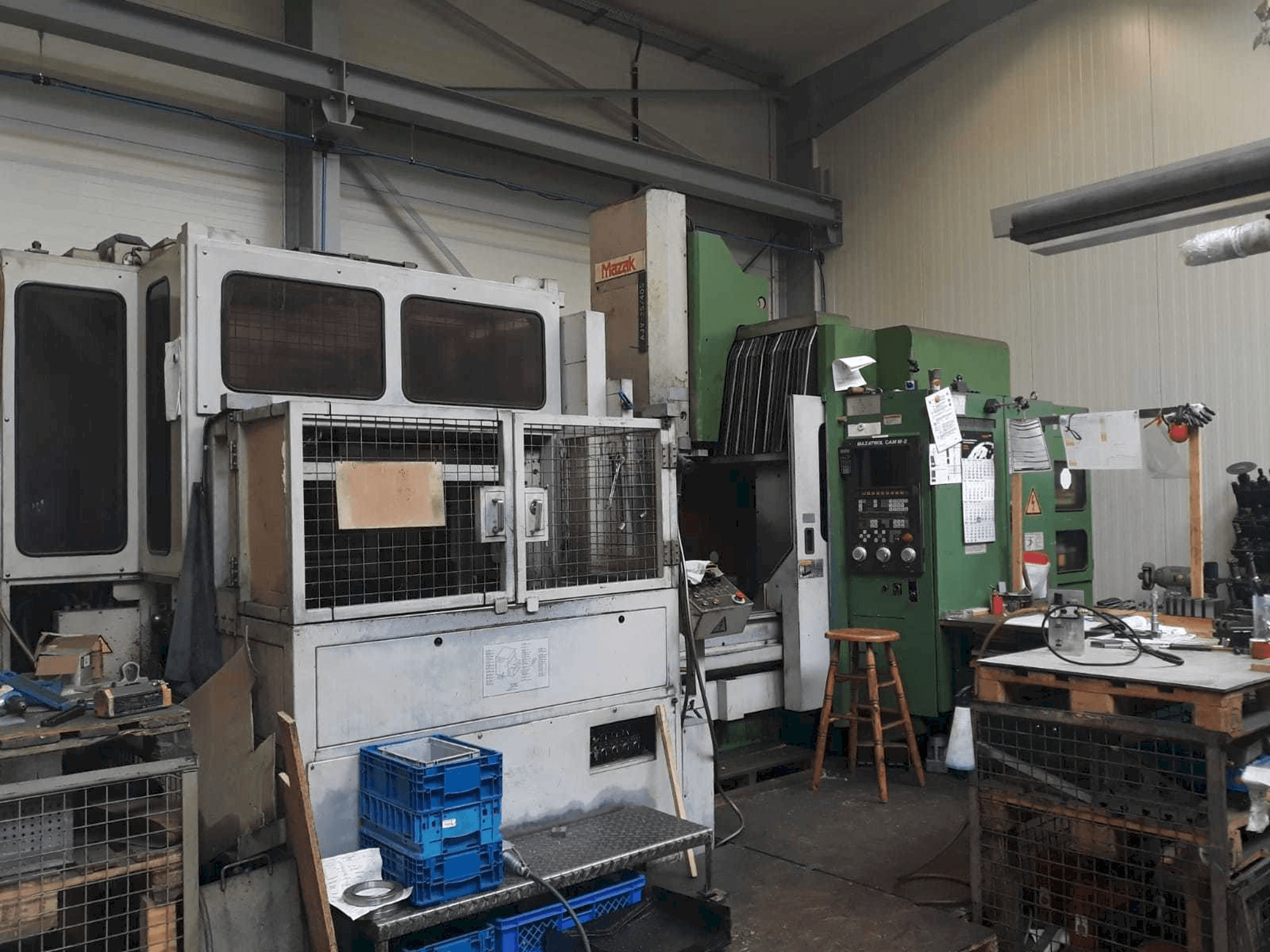 Mazak AJV 25/405 Mašinos vaizdas iš priekio