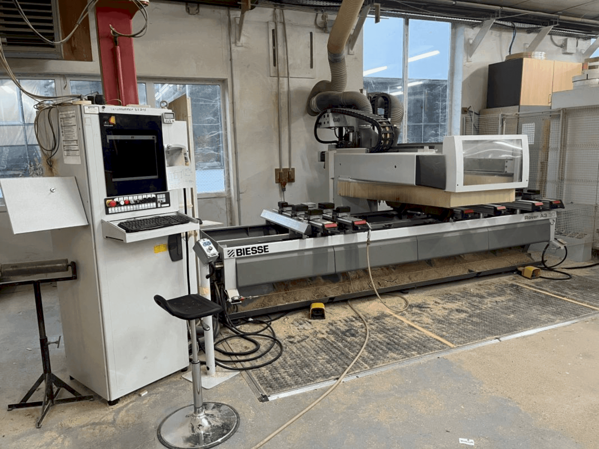 BIESSE ROVER A Mašinos vaizdas iš priekio