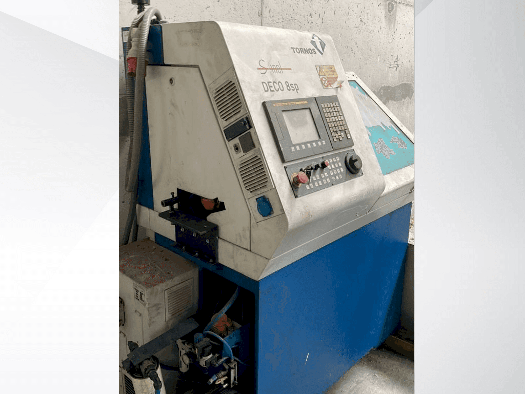 TORNOS DECO 8sp Mašinos vaizdas iš priekio