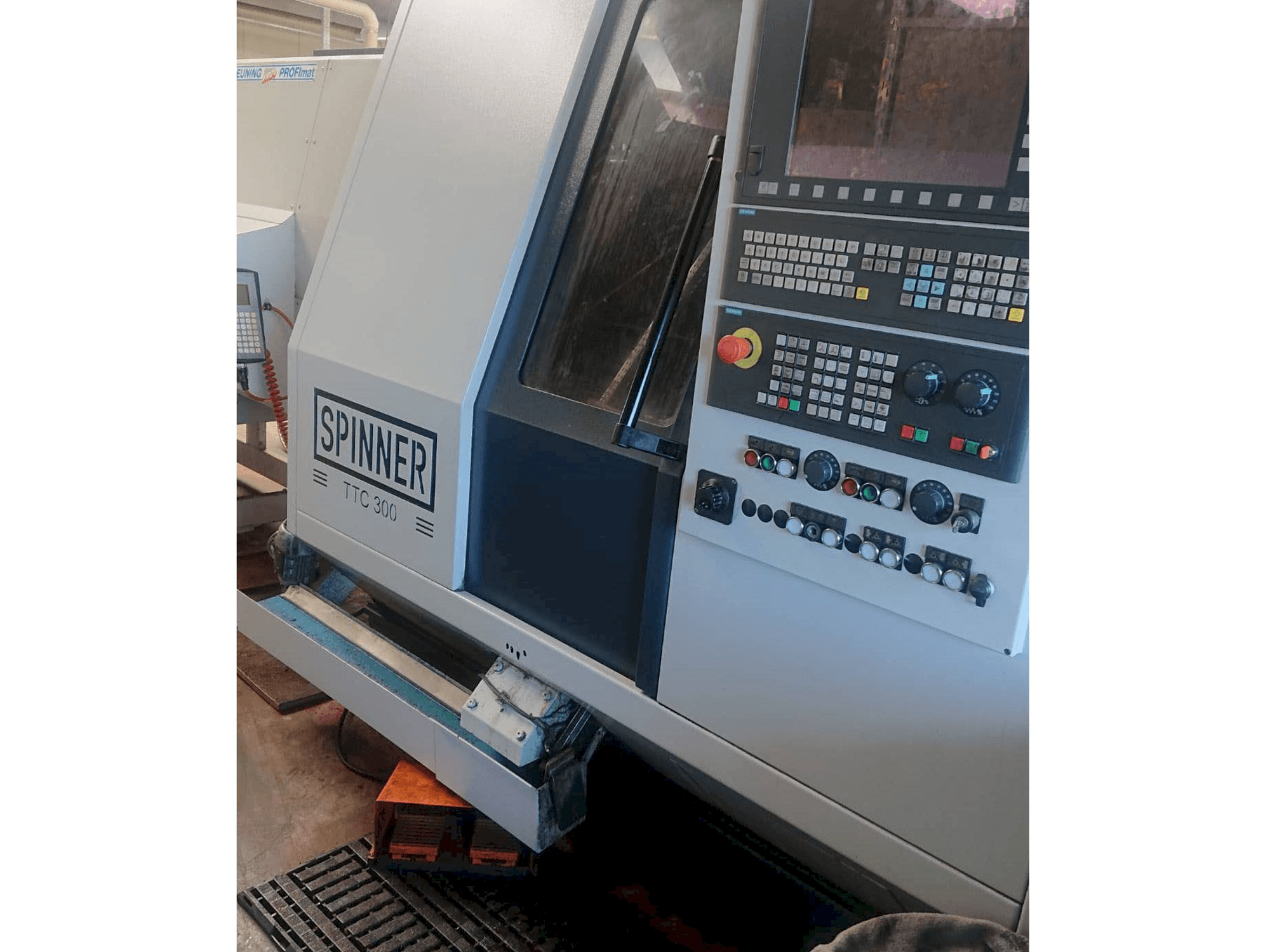 SPINNER TTC300-52 SMMCY Mašinos vaizdas iš priekio
