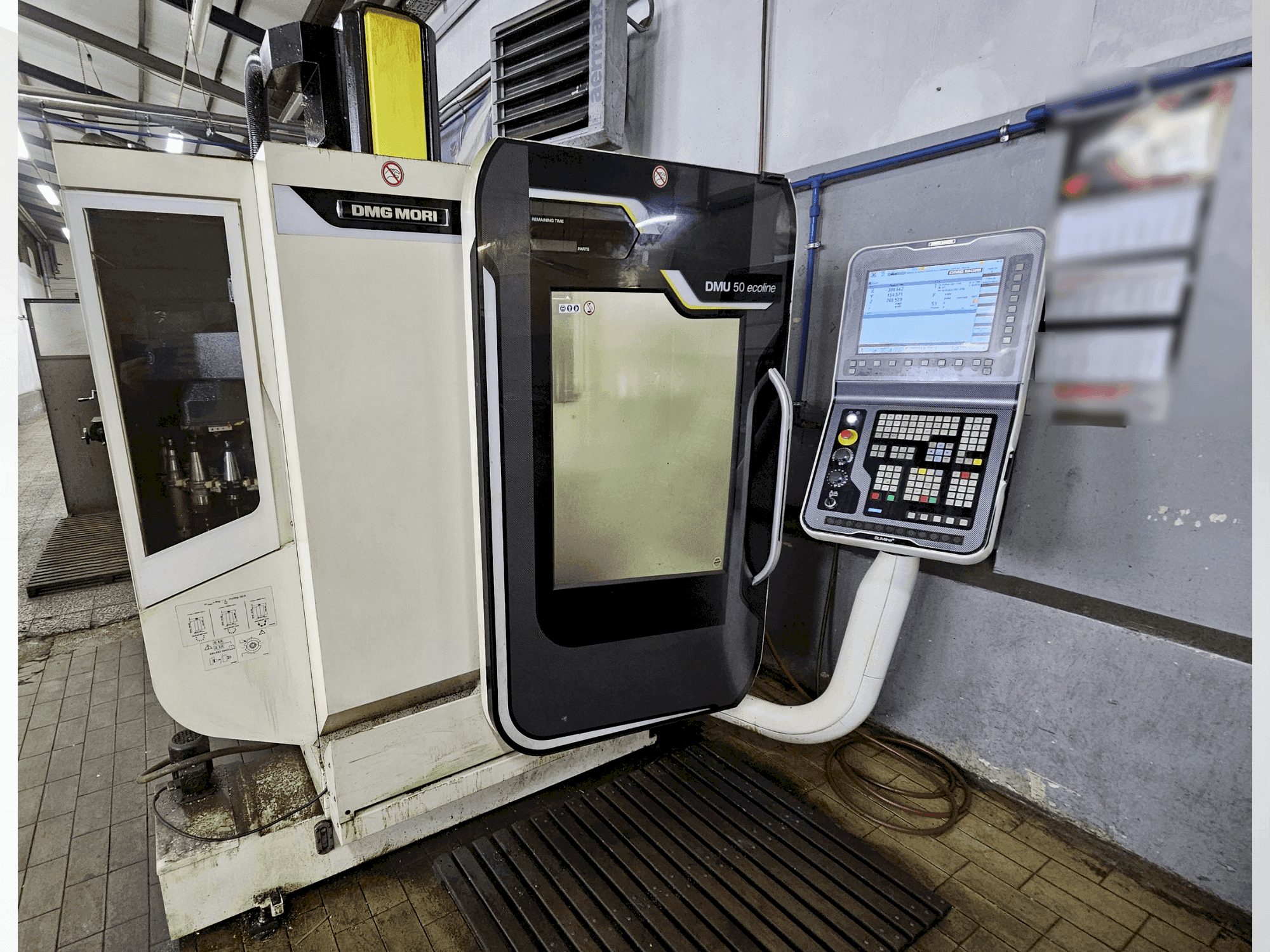 DMG MORI DMU 50 ecoline Mašinos vaizdas iš priekio