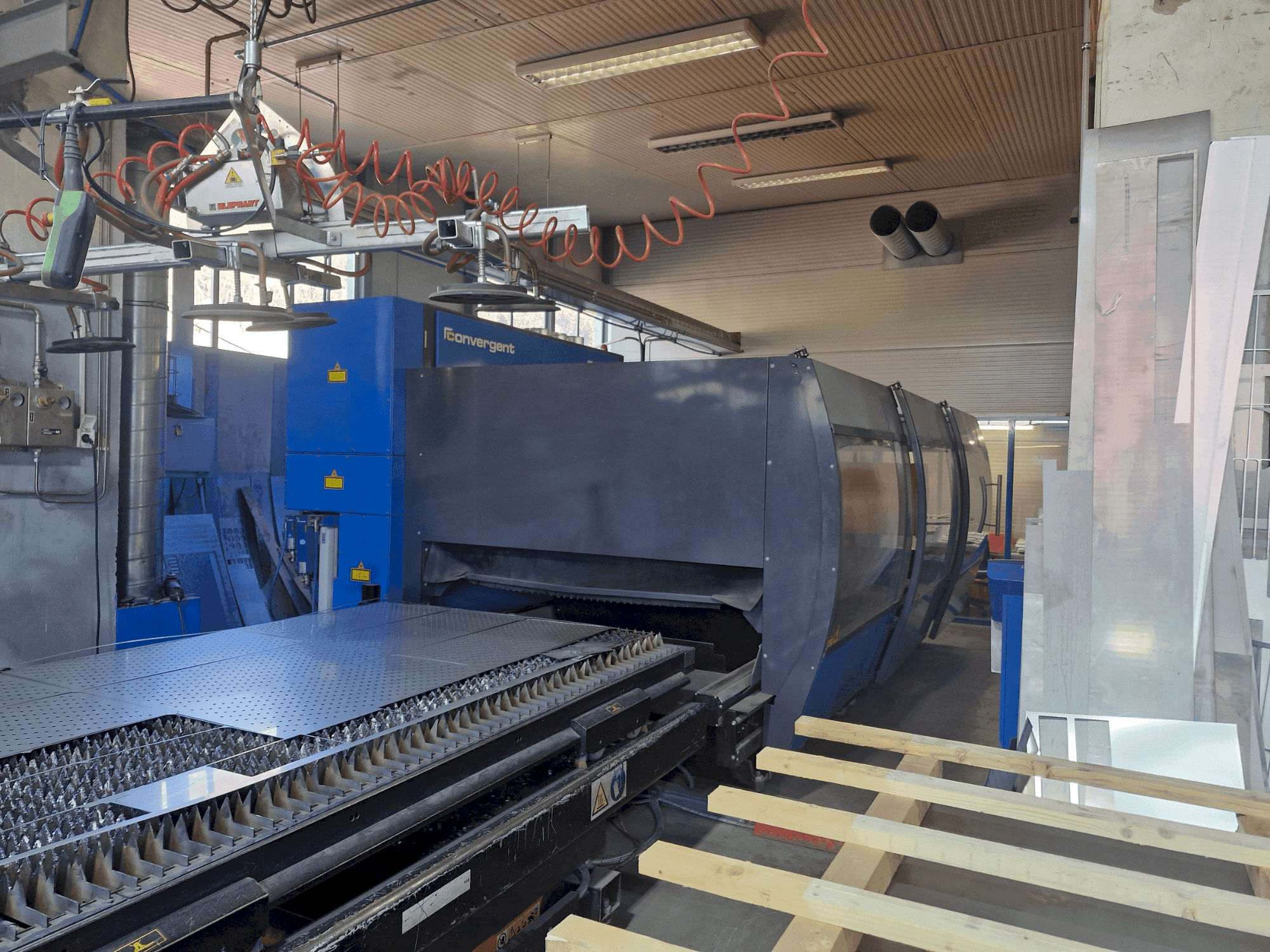 Prima Power Platino 1530 (2017) (2017) Mašinos vaizdas iš priekio