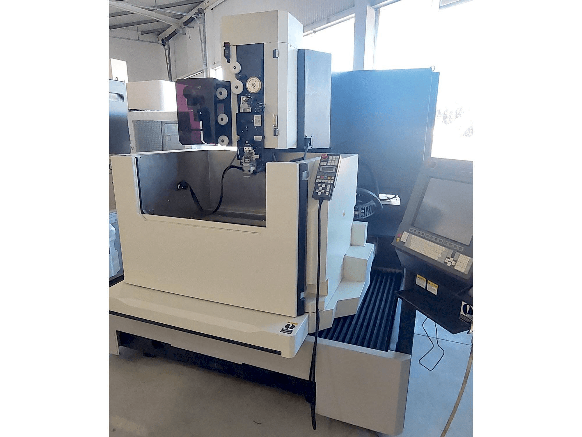 Makino DUO 64 Mašinos vaizdas iš priekio