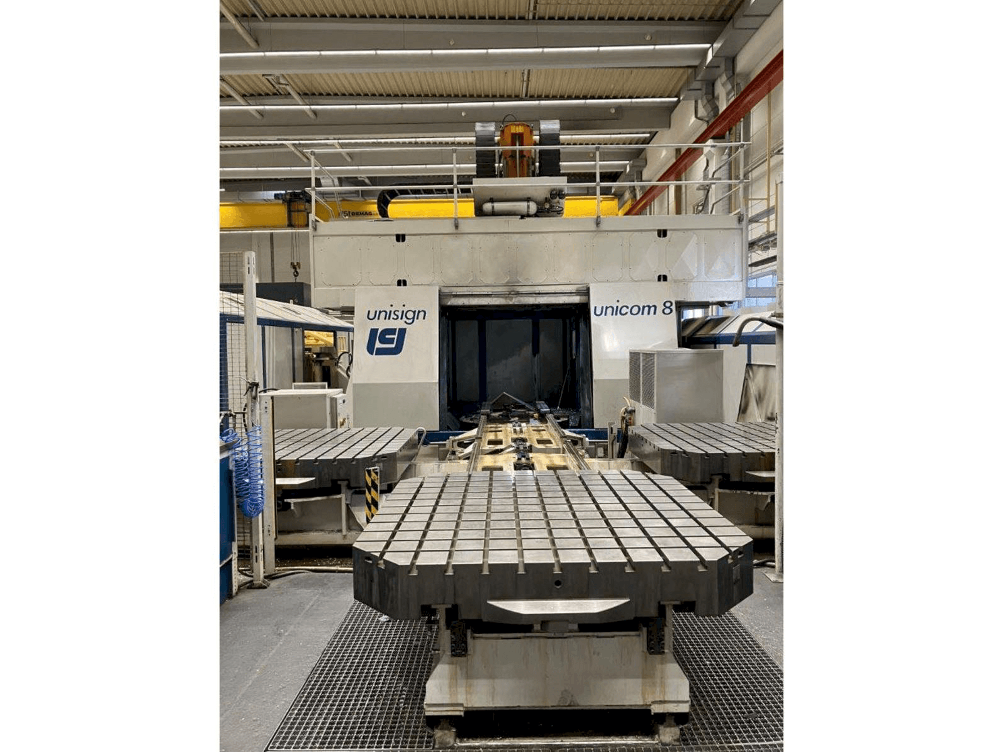 Unisign Unicom 8 Mašinos vaizdas iš priekio