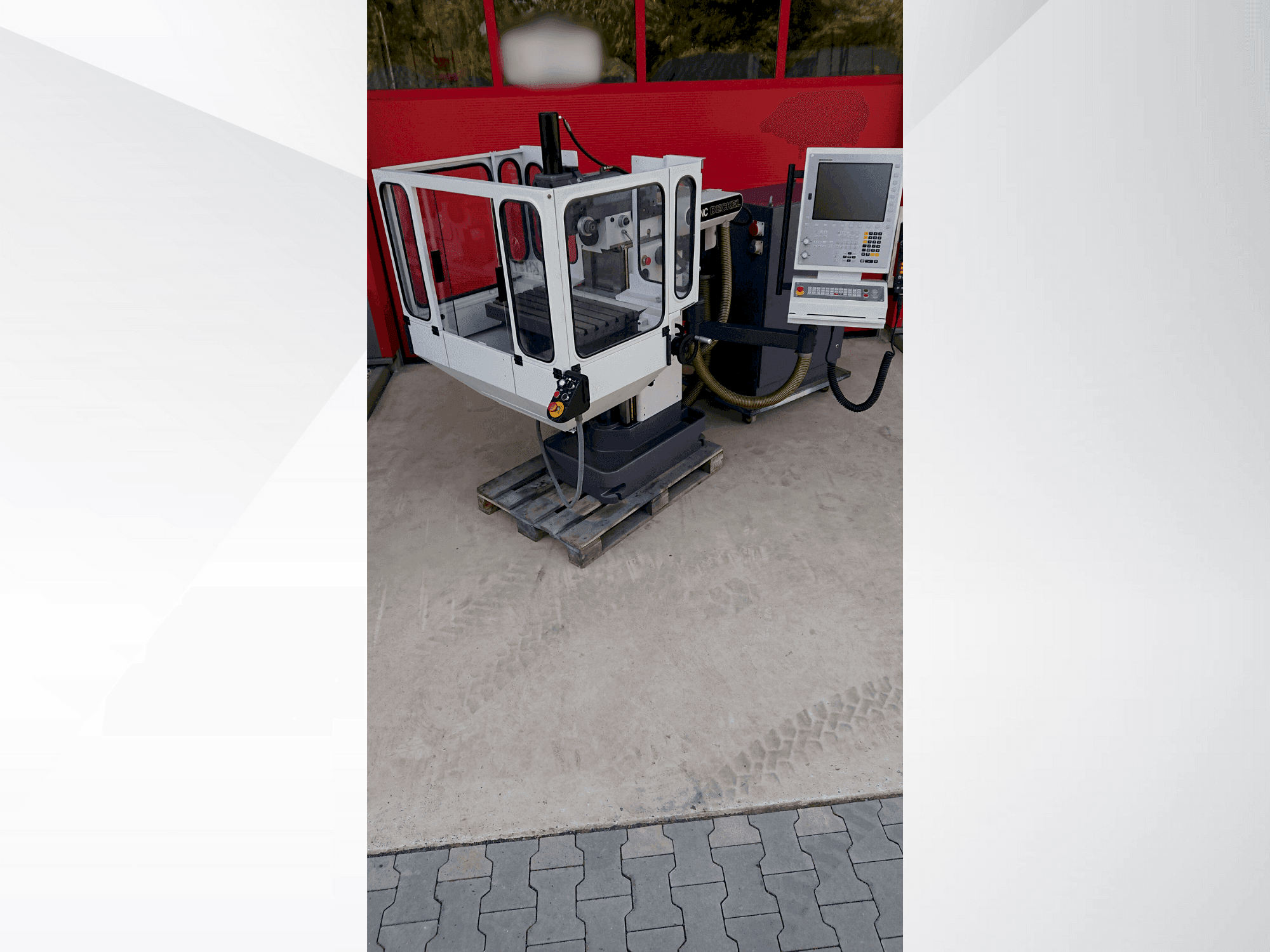 DECKEL FP2NC Mašinos vaizdas iš priekio