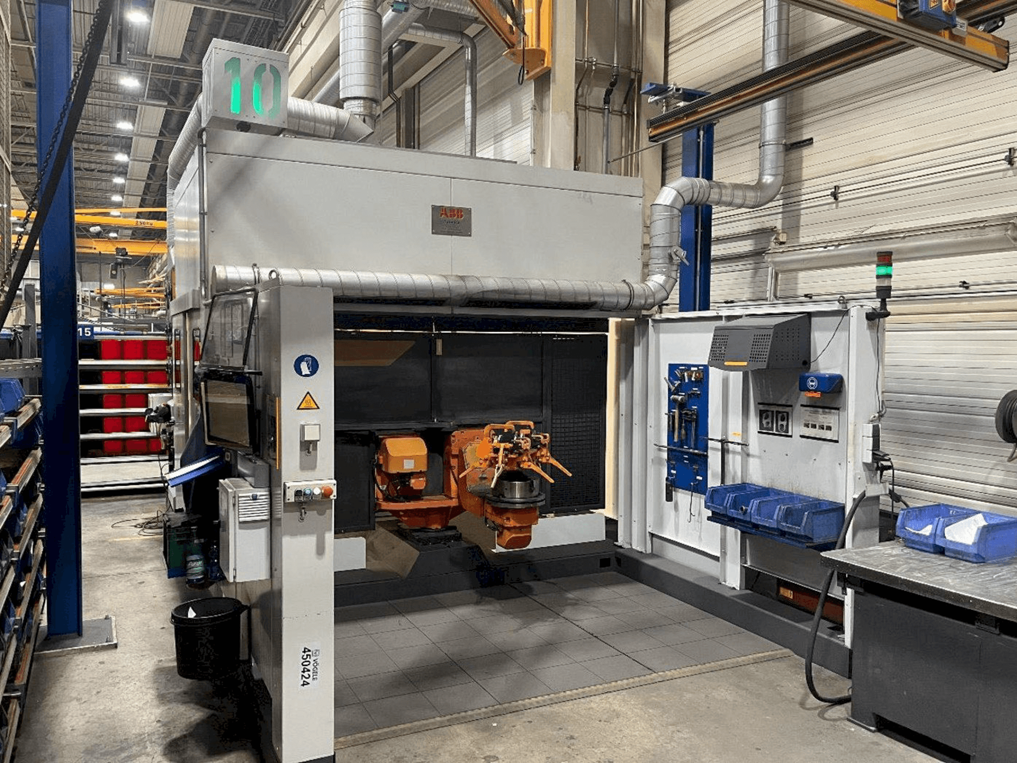 ABB Mašinos vaizdas iš priekio