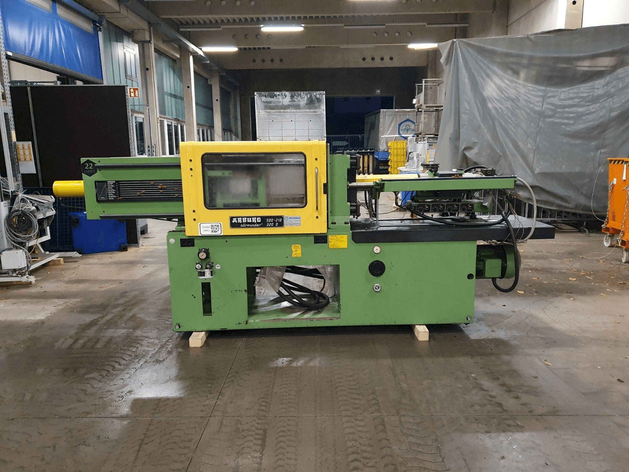 Arburg Allrounder 320 D 500-210 Mašinos vaizdas iš priekio