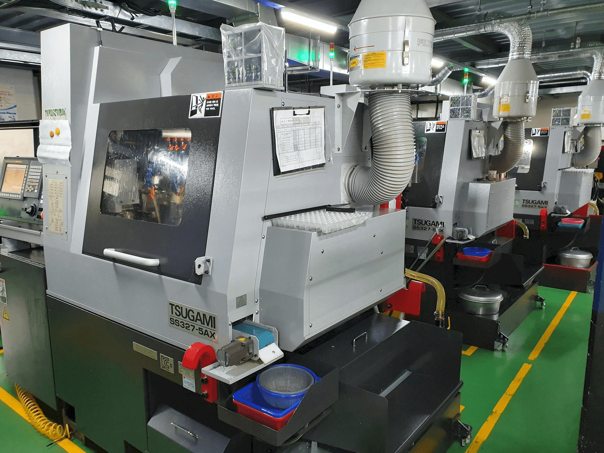 TSUGAMI SS327-5AX Mašinos vaizdas iš priekio