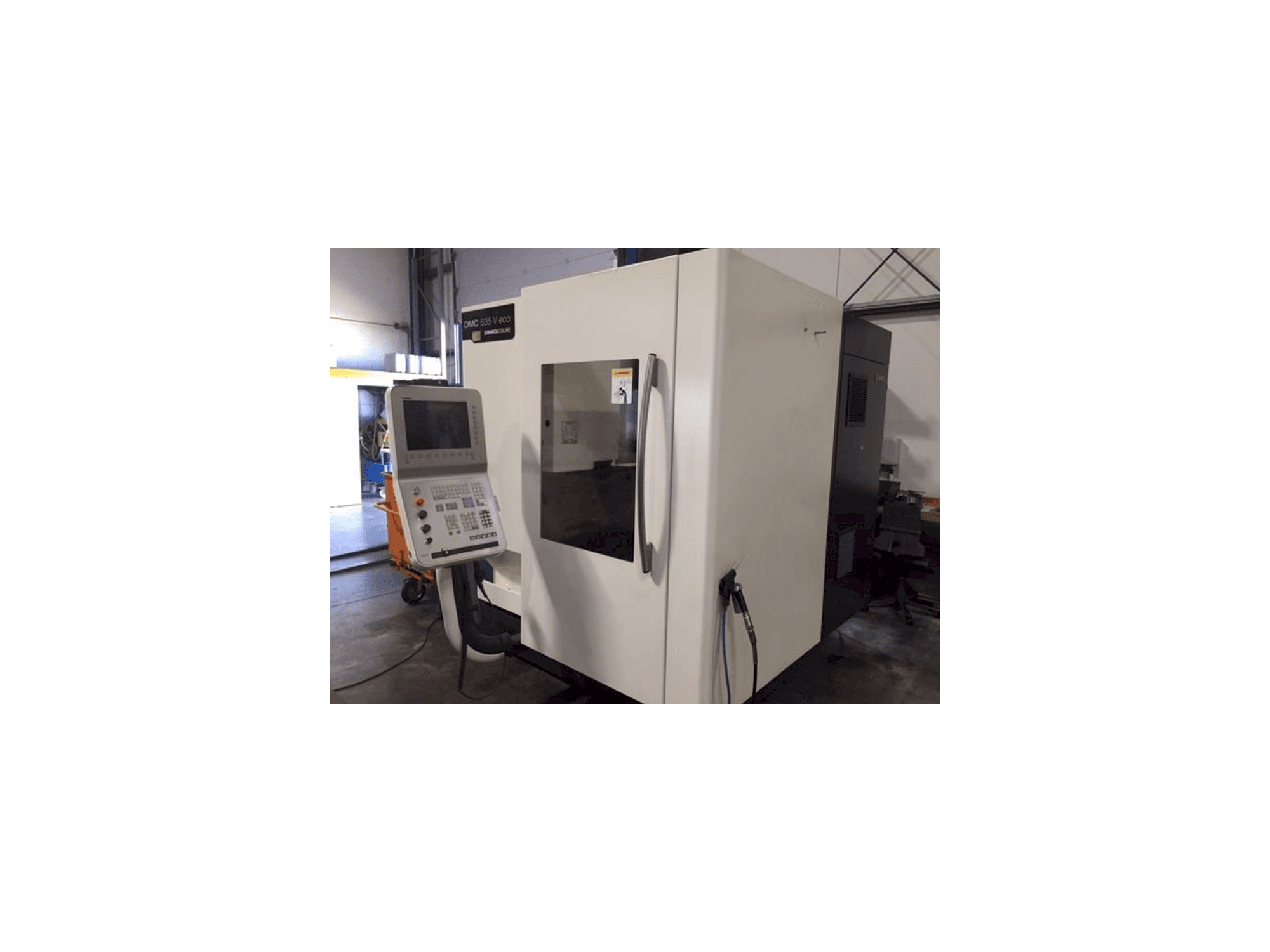 DECKEL MAHO DMC 635 eco Mašinos vaizdas iš priekio