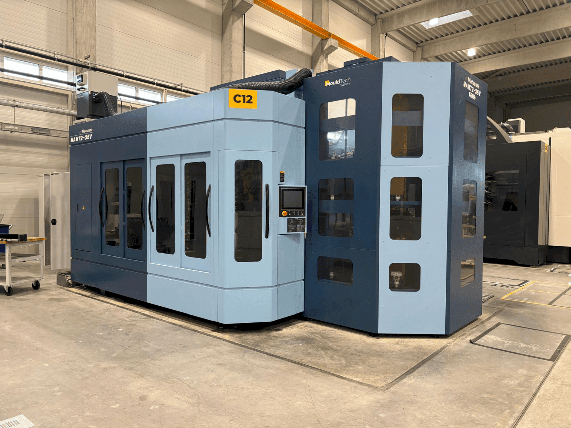 Matsuura MAM72-35V Mašinos vaizdas iš priekio