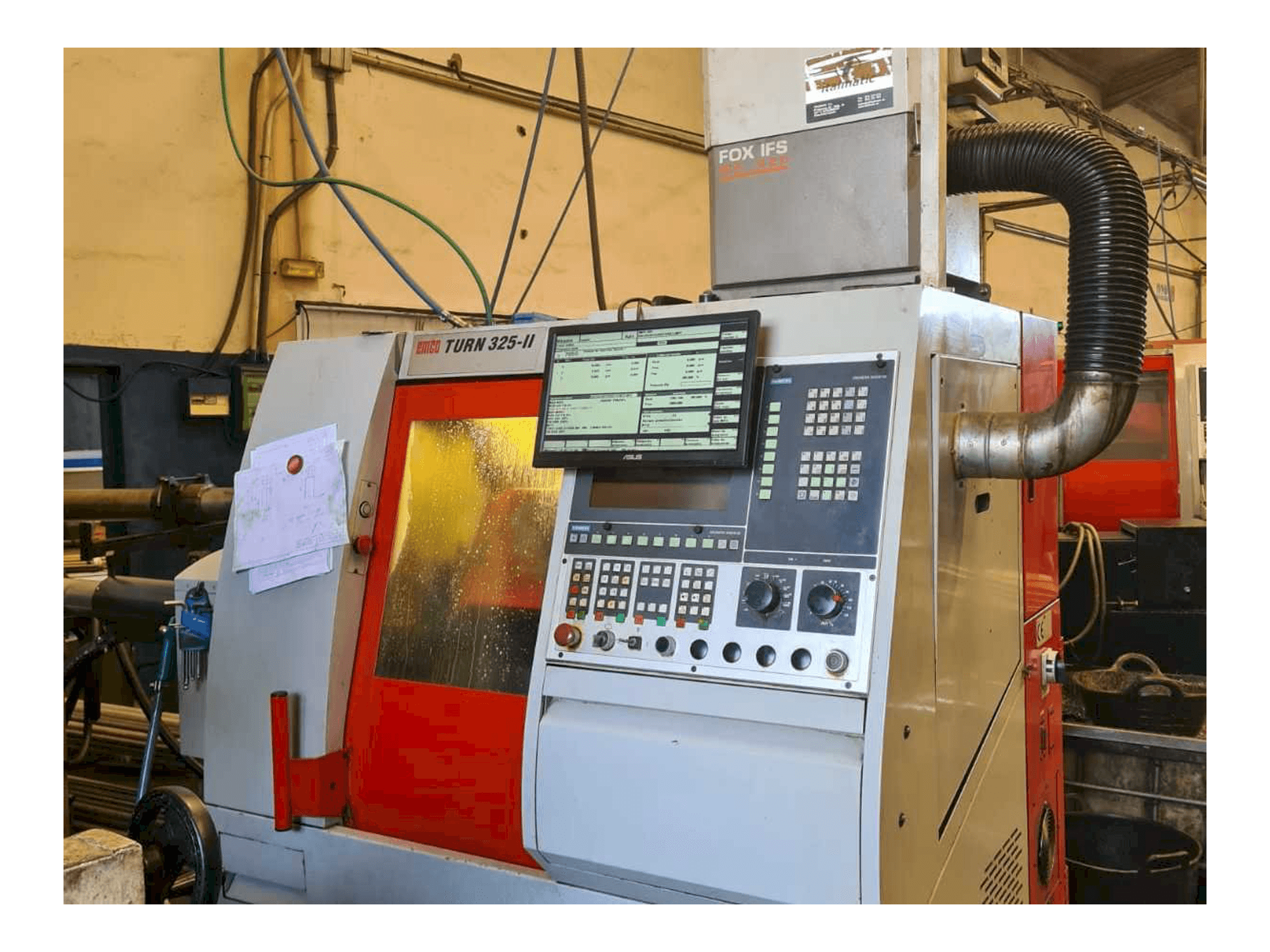 EMCO Turn 325-II Mašinos vaizdas iš priekio