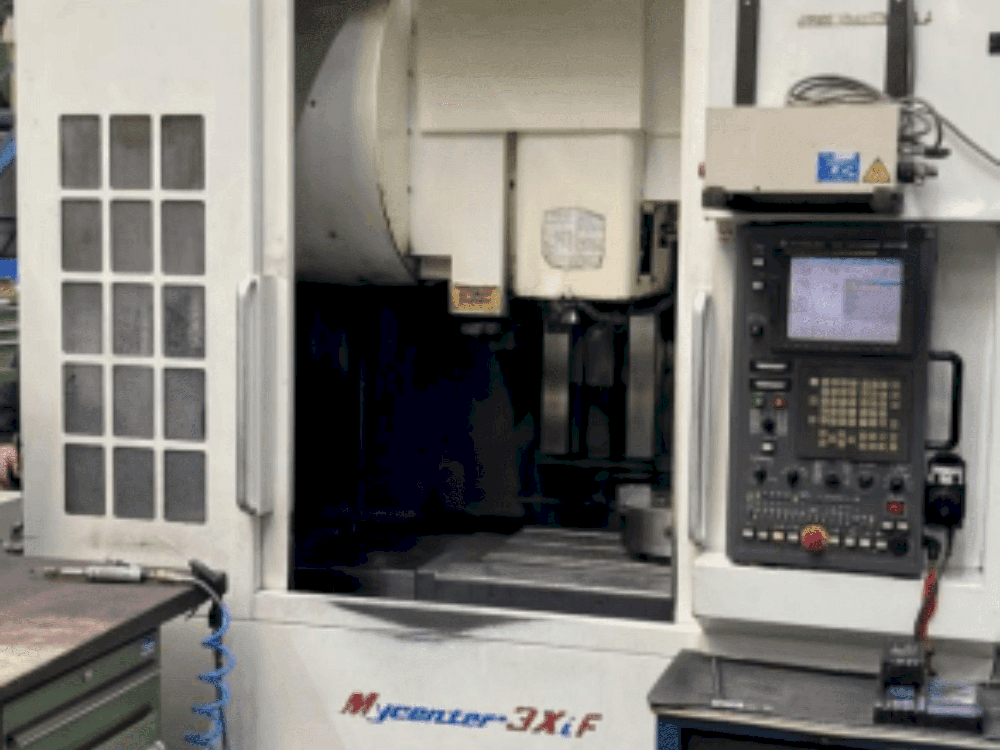 Kitamura 3XiF Mašinos vaizdas iš priekio