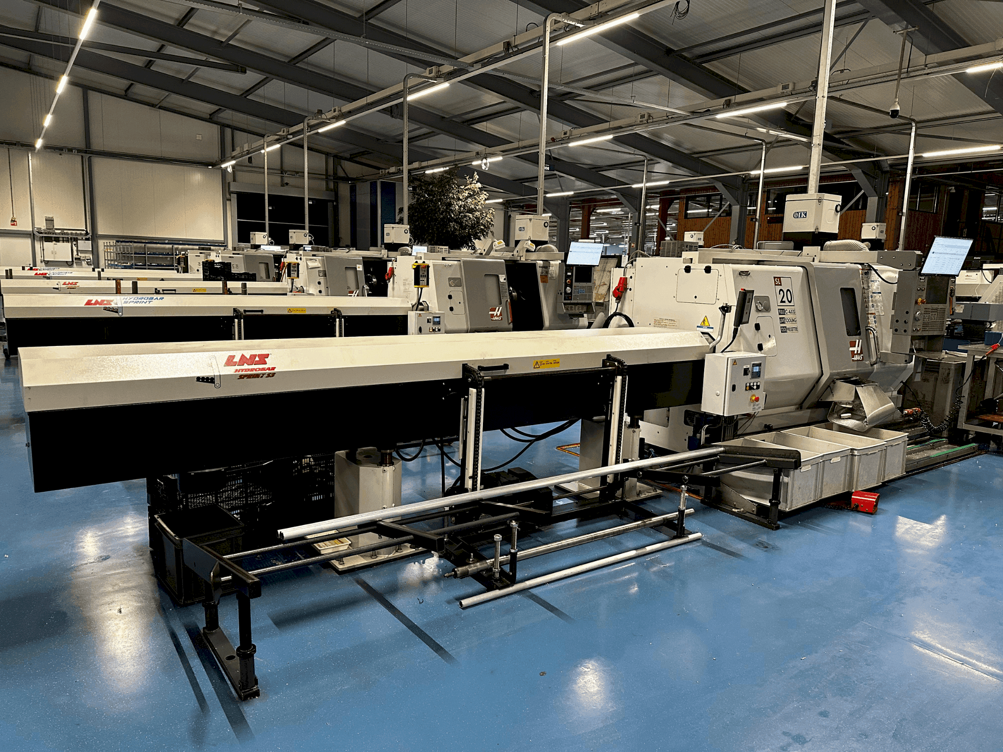 HAAS SL-20HE Mašinos vaizdas iš priekio