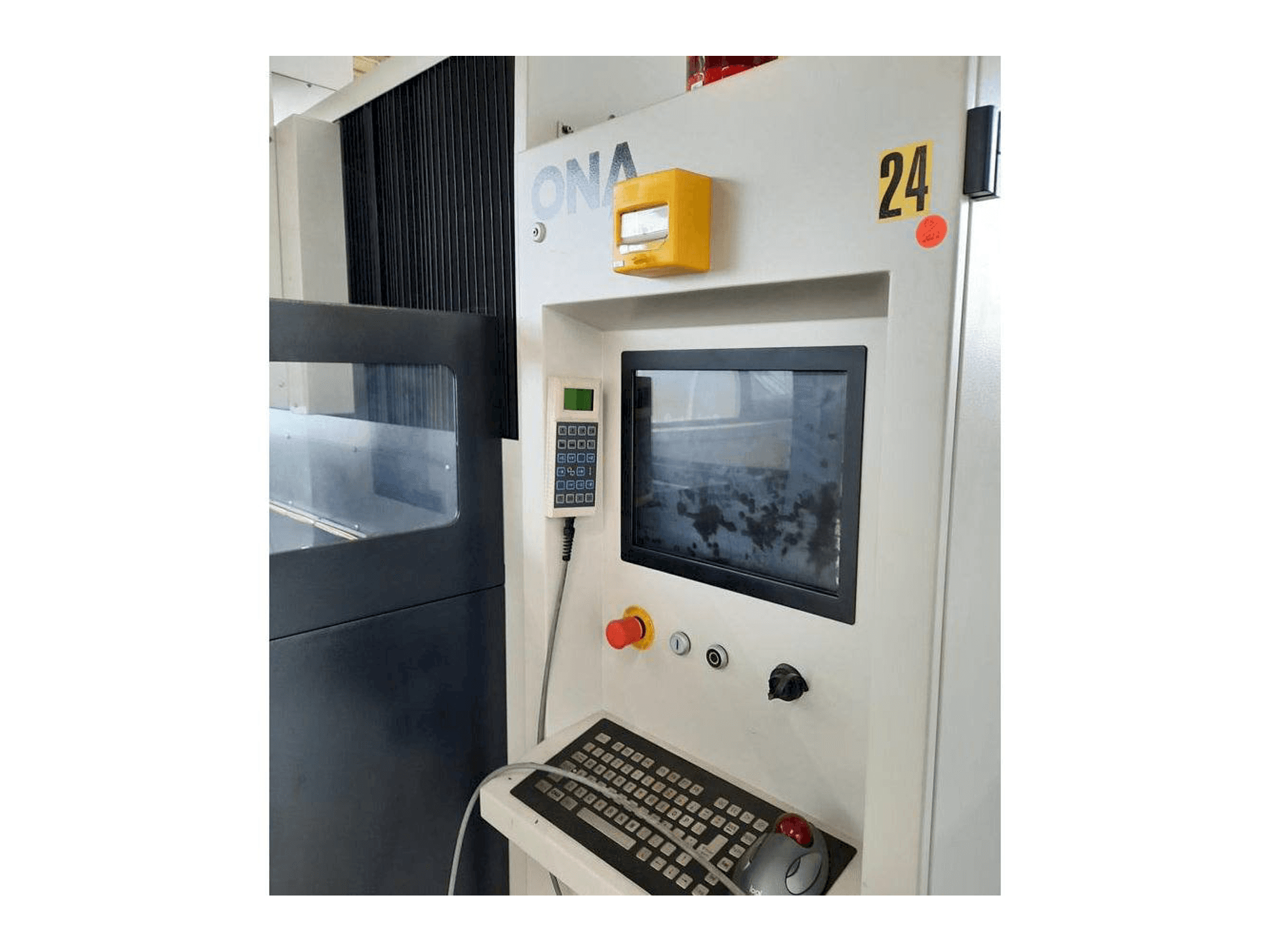 ONA NX4F Mašinos vaizdas iš priekio