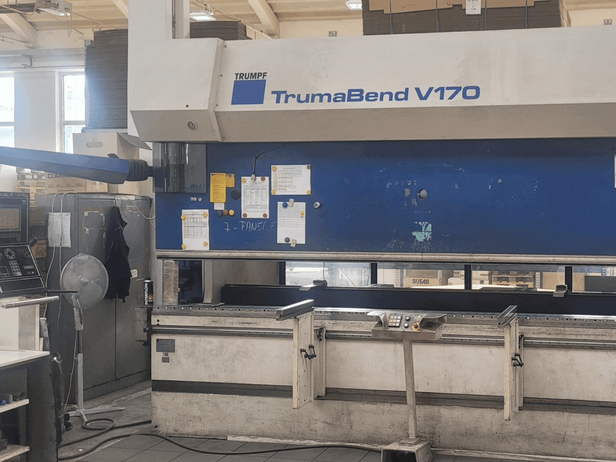 TRUMPF TrumaBend V170 Mašinos vaizdas iš priekio