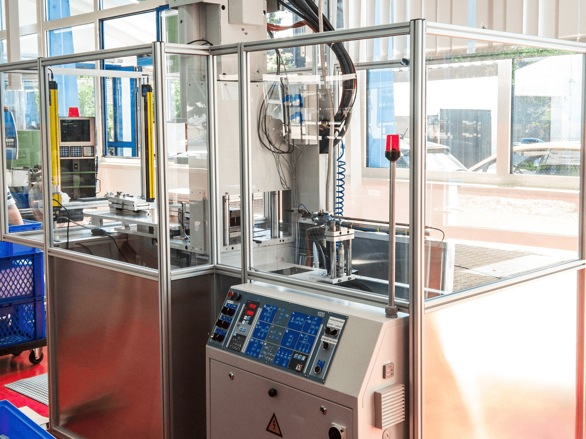 Battenfeld PLUS 250V50 Mašinos vaizdas iš priekio