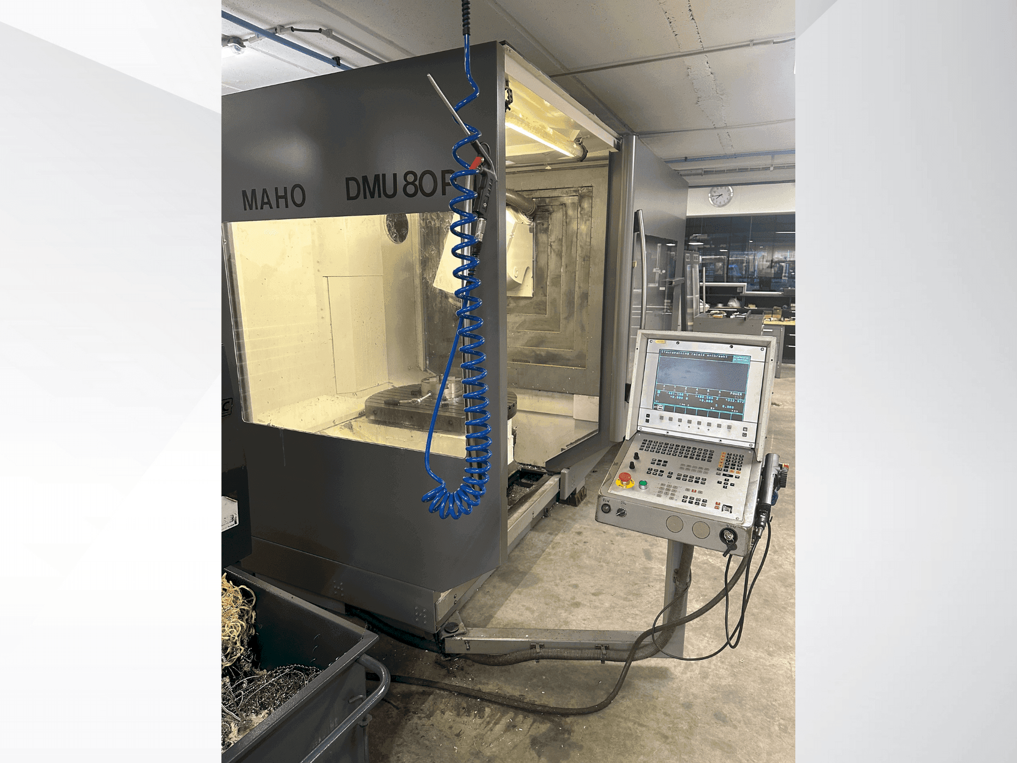 DECKEL MAHO DMU 80P Mašinos vaizdas iš priekio