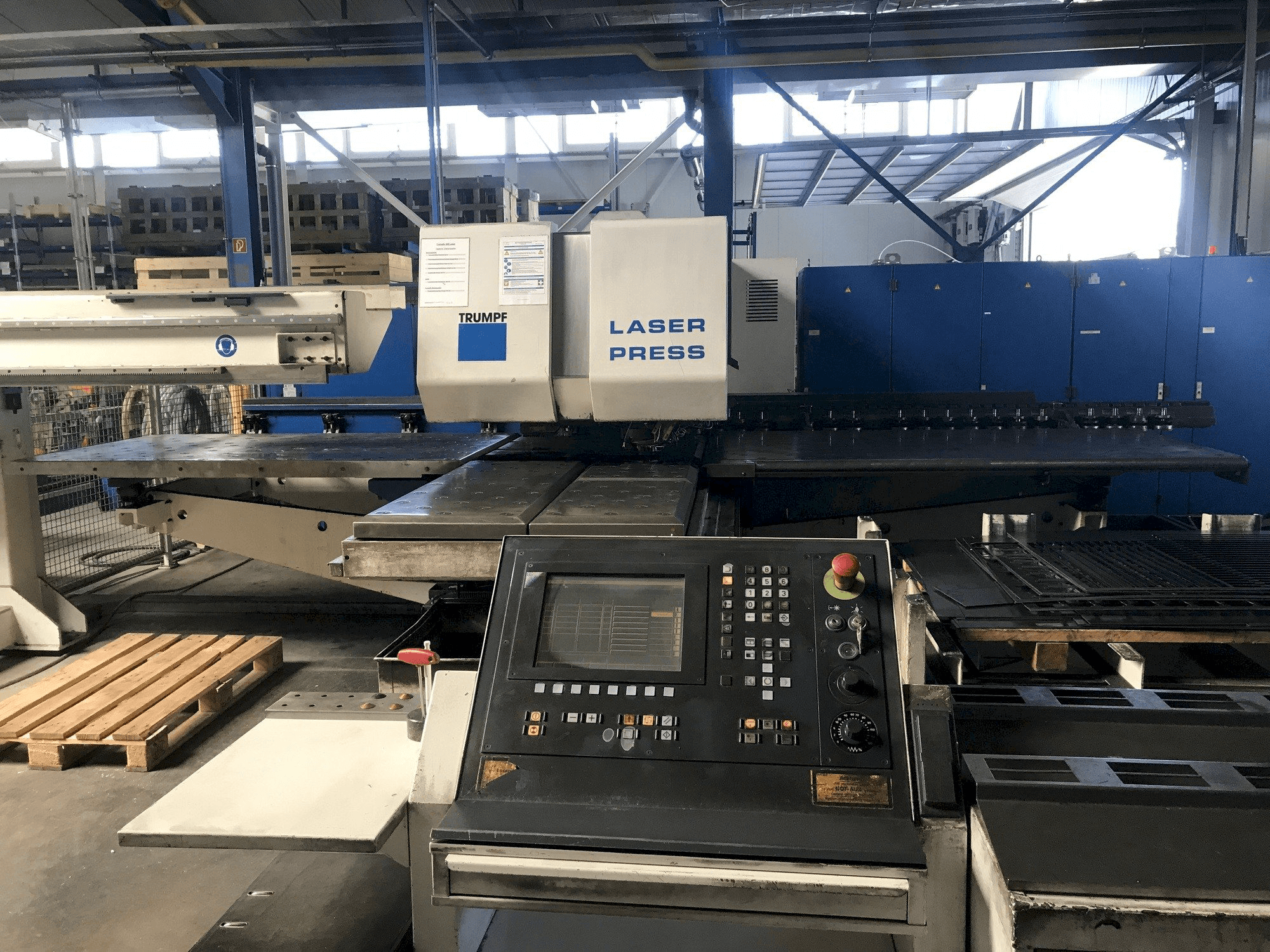 Trumpf Trumatic 600L Mašinos vaizdas iš priekio