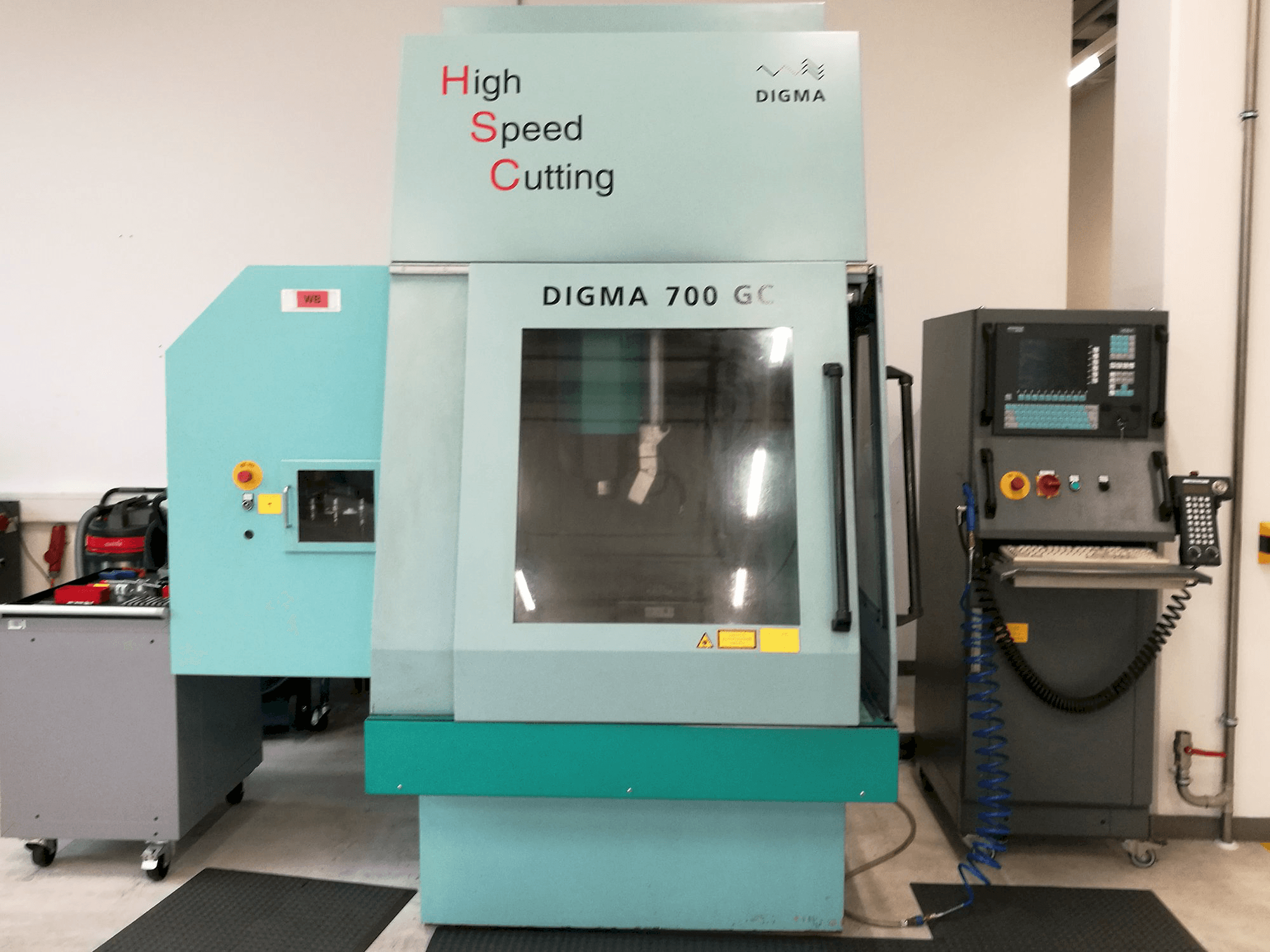 DIGMA Mašinos vaizdas700 GC iš priekio