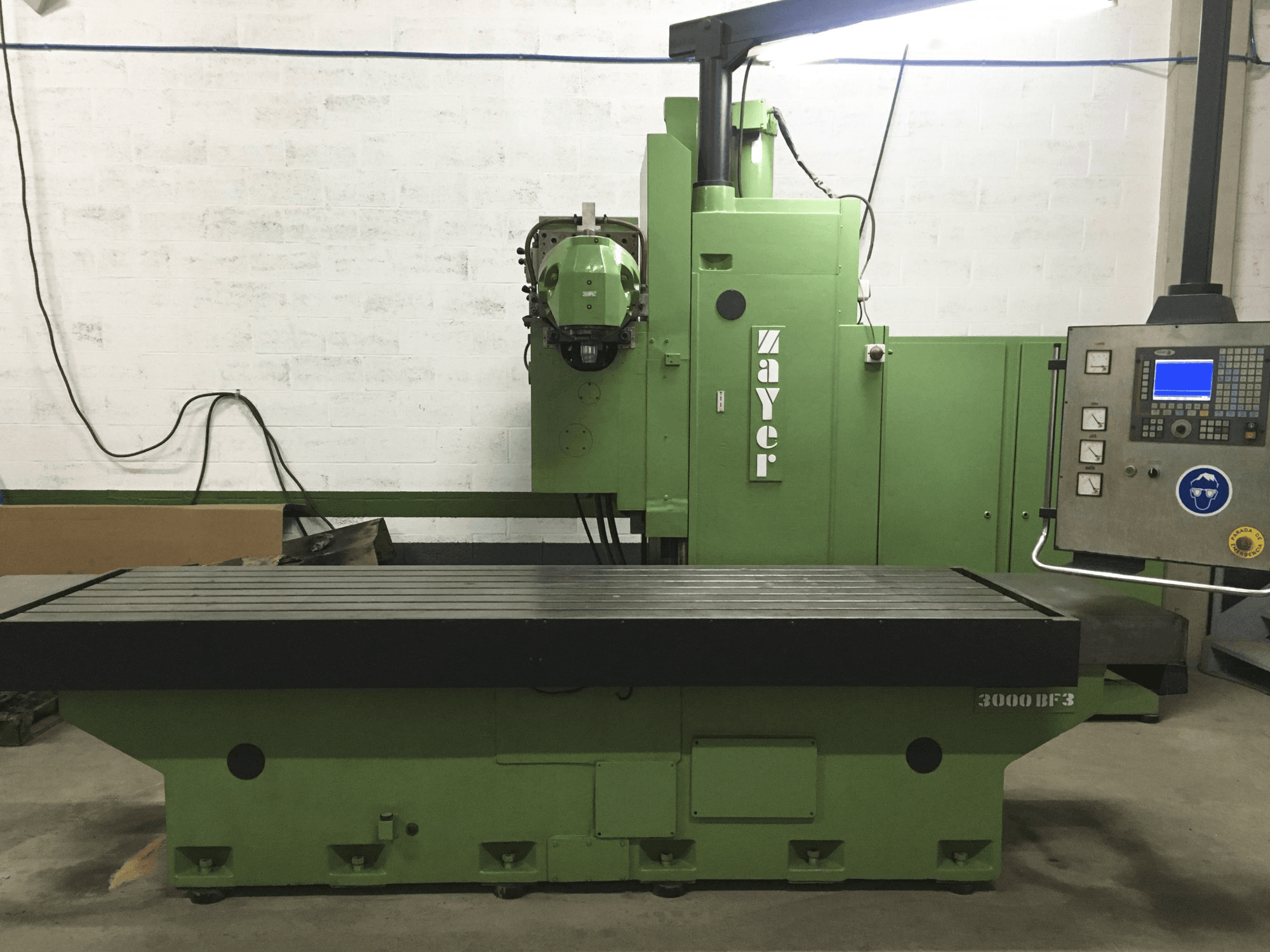 Zayer 3000 BF3 Mašinos vaizdas iš priekio