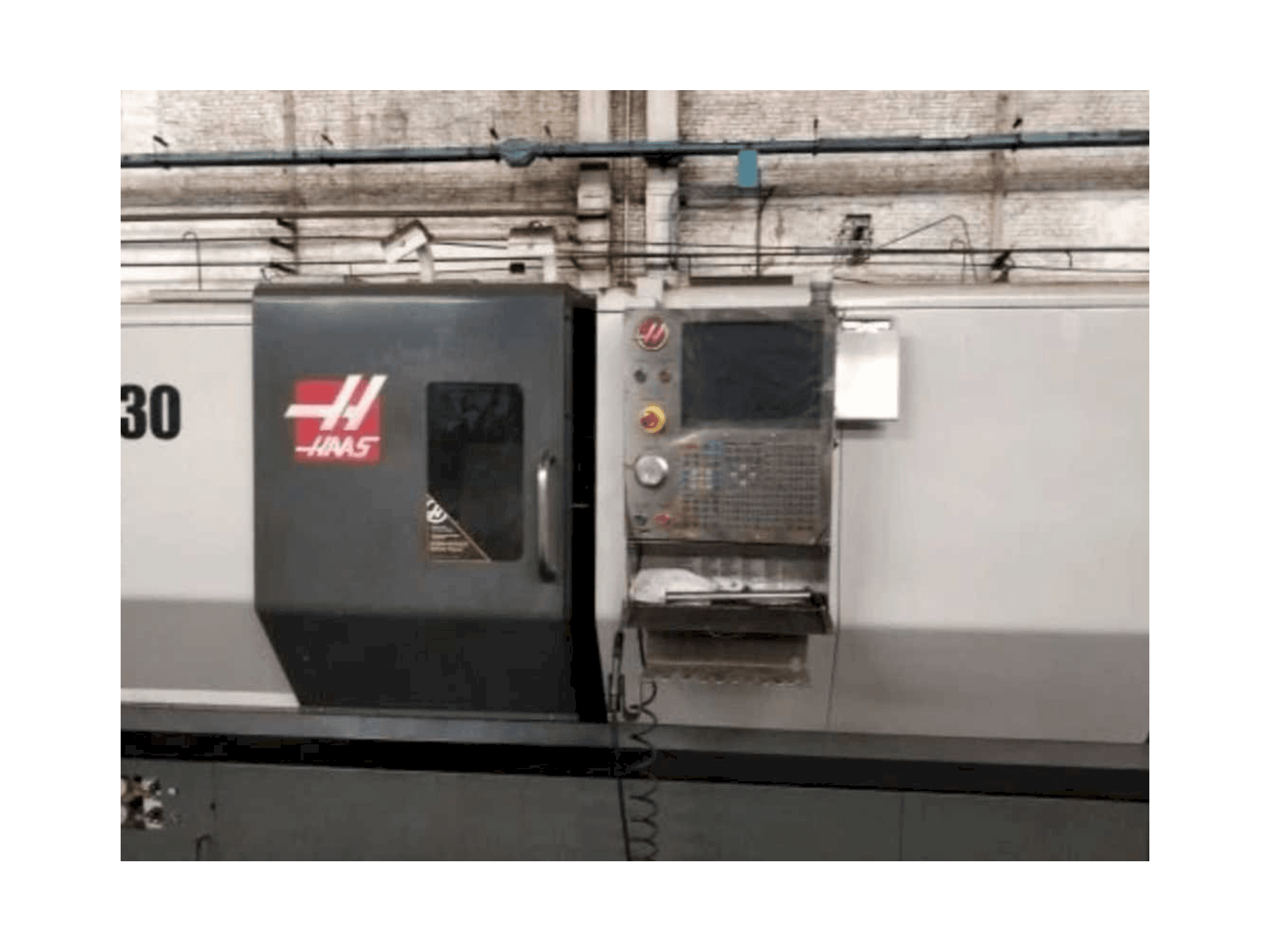HAAS ST-30 Mašinos vaizdas iš priekio