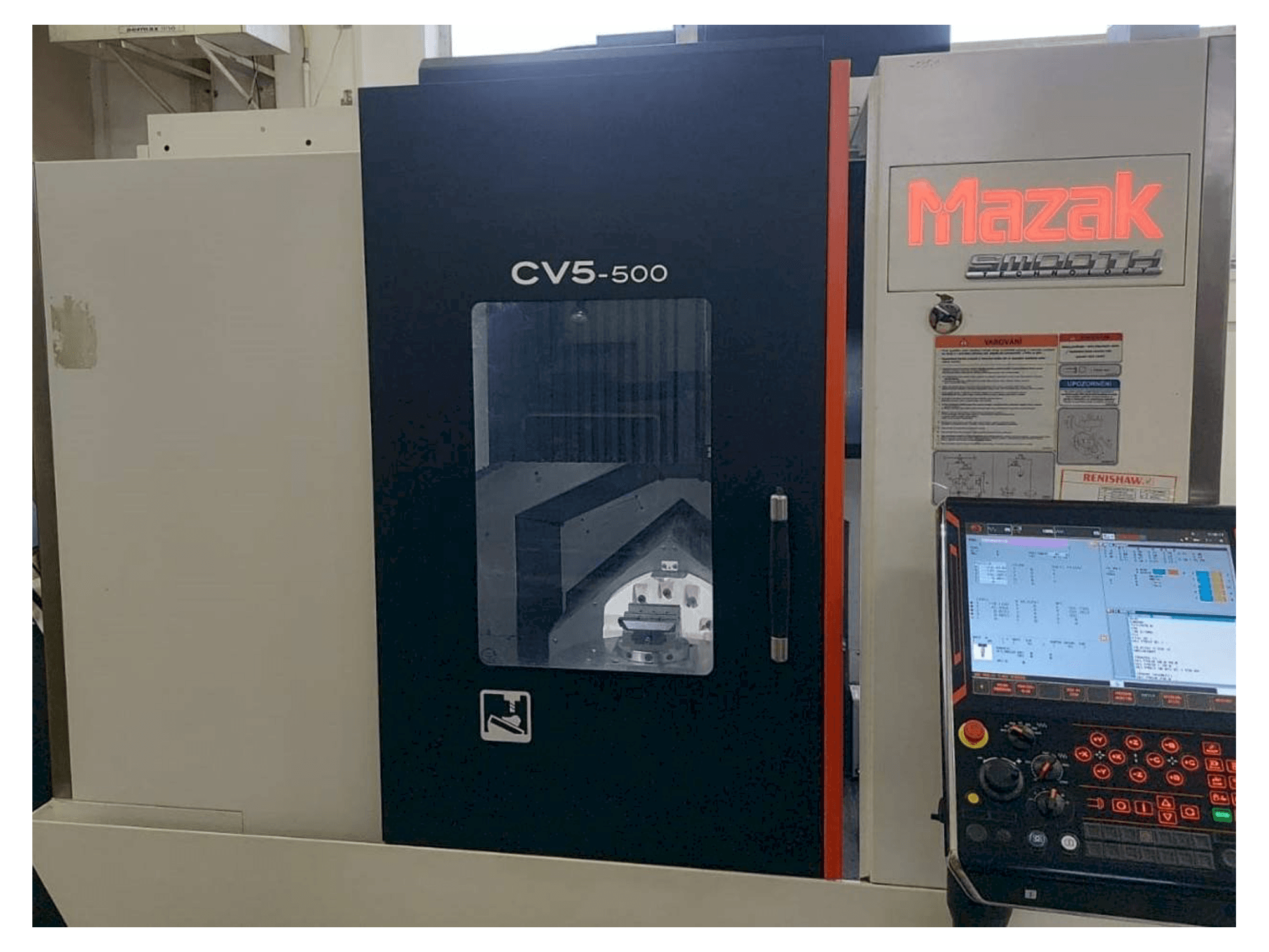 Mazak CV5-500 Mašinos vaizdas iš priekio