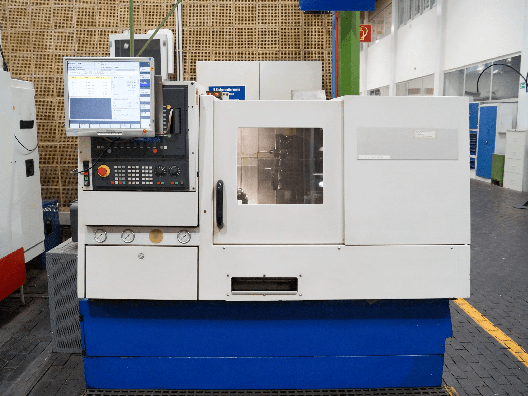Weiler DZ 42 CNC Mašinos vaizdas iš priekio