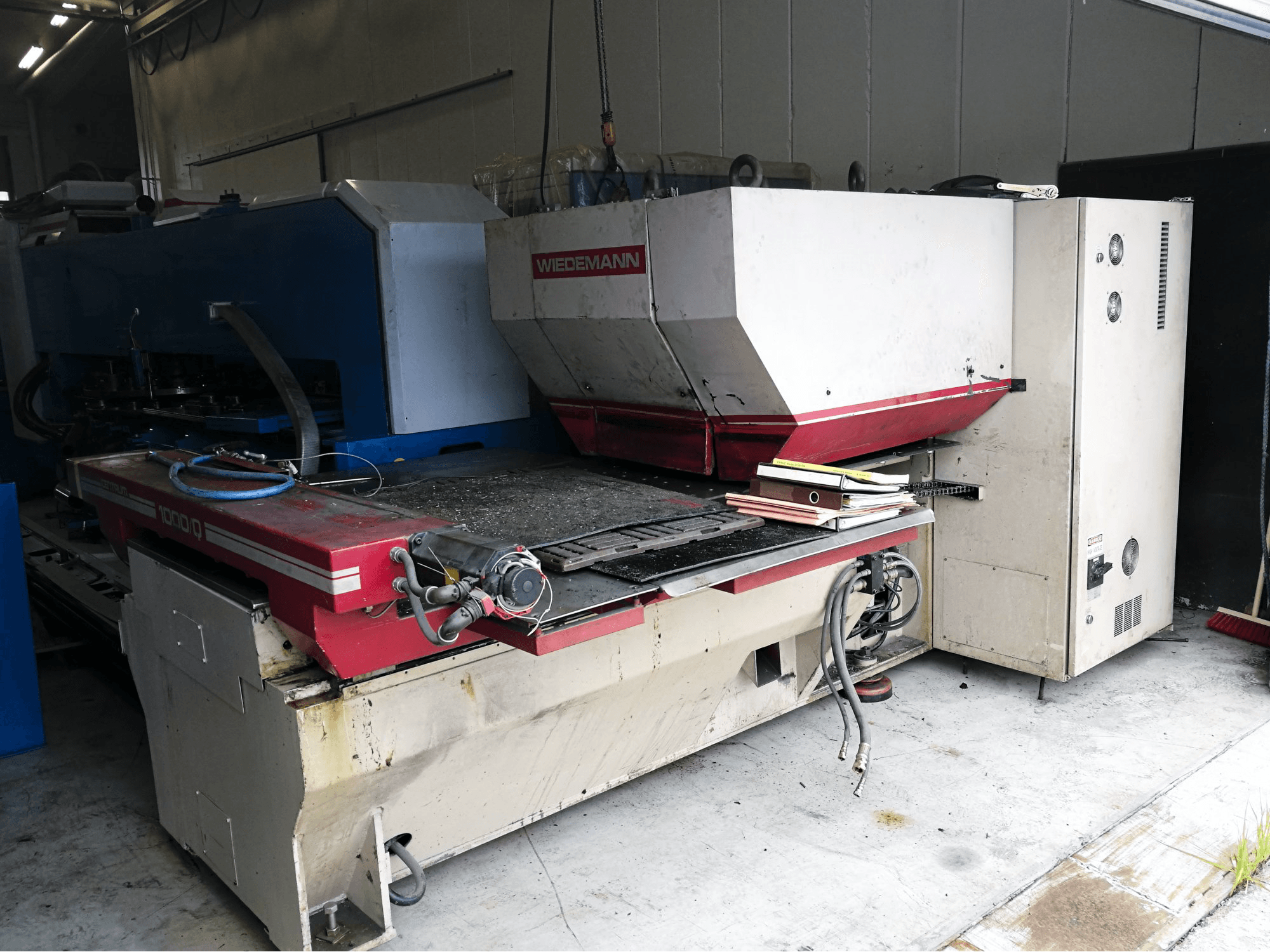 Murata Wiedemann C-1000 Mašinos dešinės pusės vaizdas