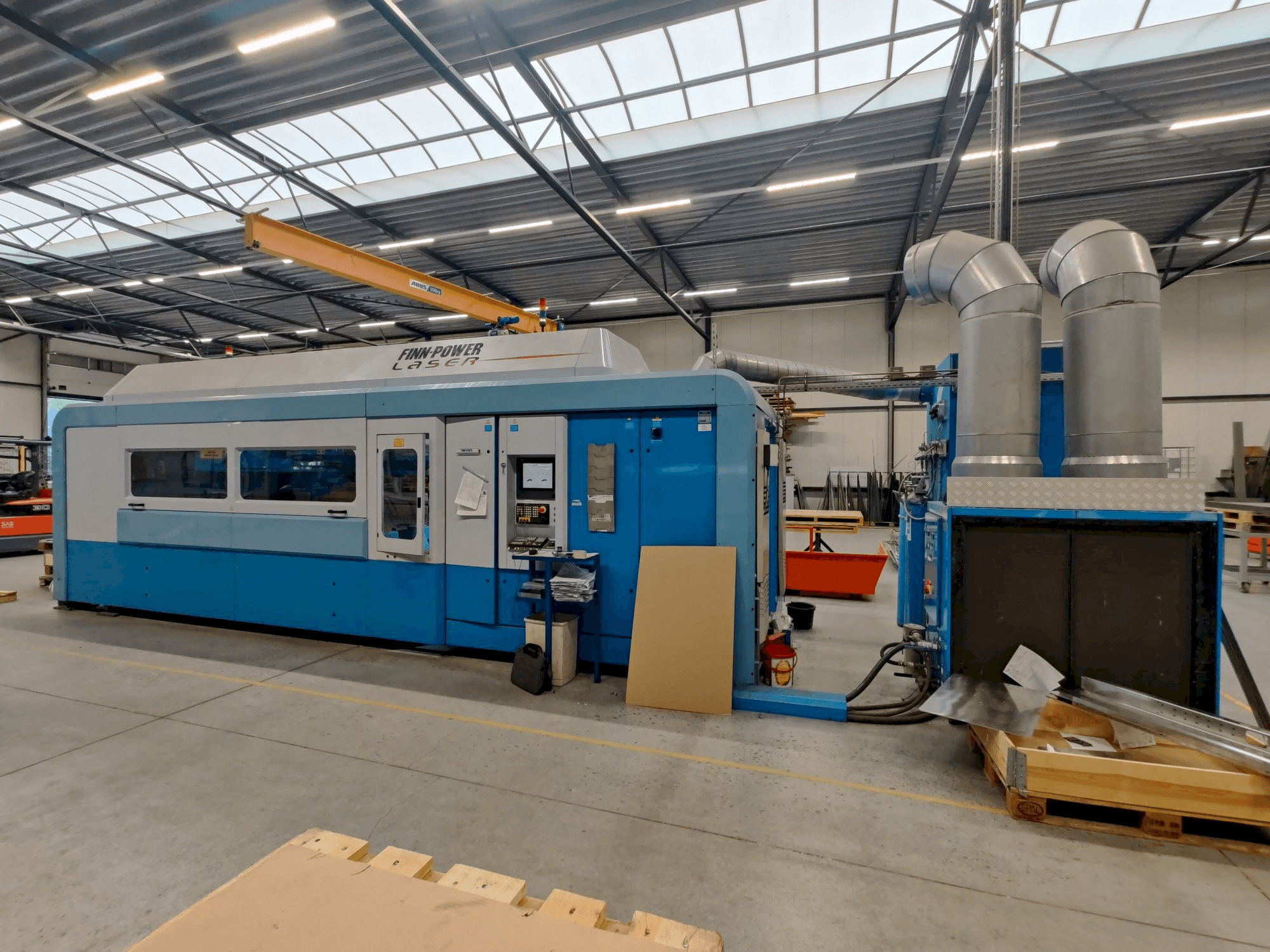 Finn-Power FPL6-B Mašinos vaizdas iš priekio