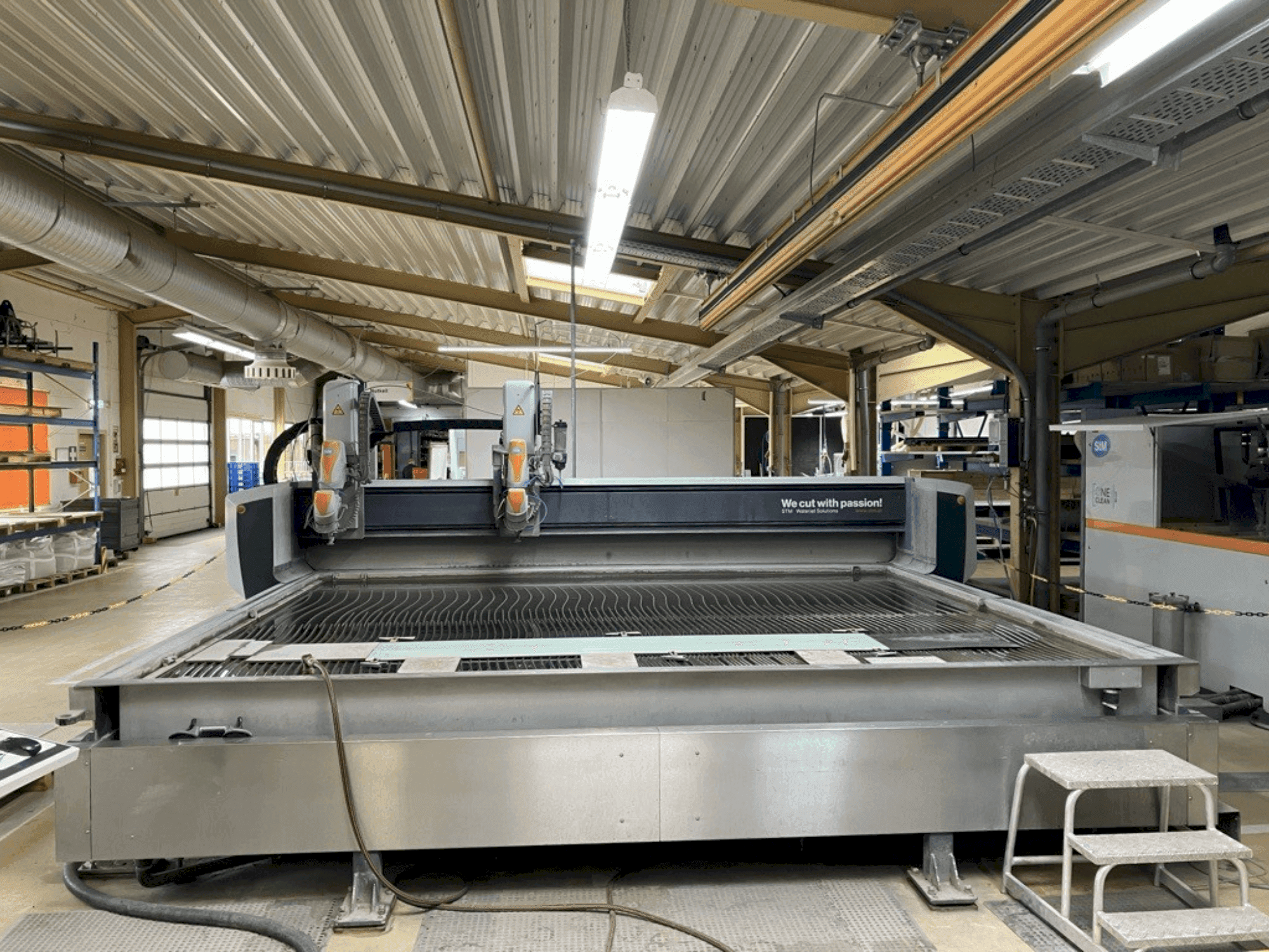 STM WS3040 Mašinos vaizdas iš priekio